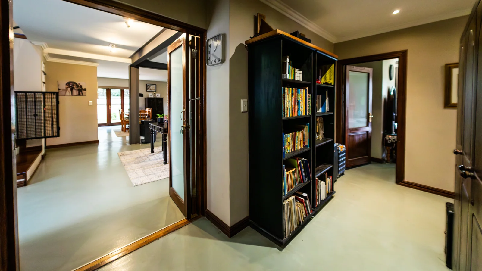 GENEROUS CLASSIC FAMILY HOME – SOLE AND EXCLUSIVE MANDATE