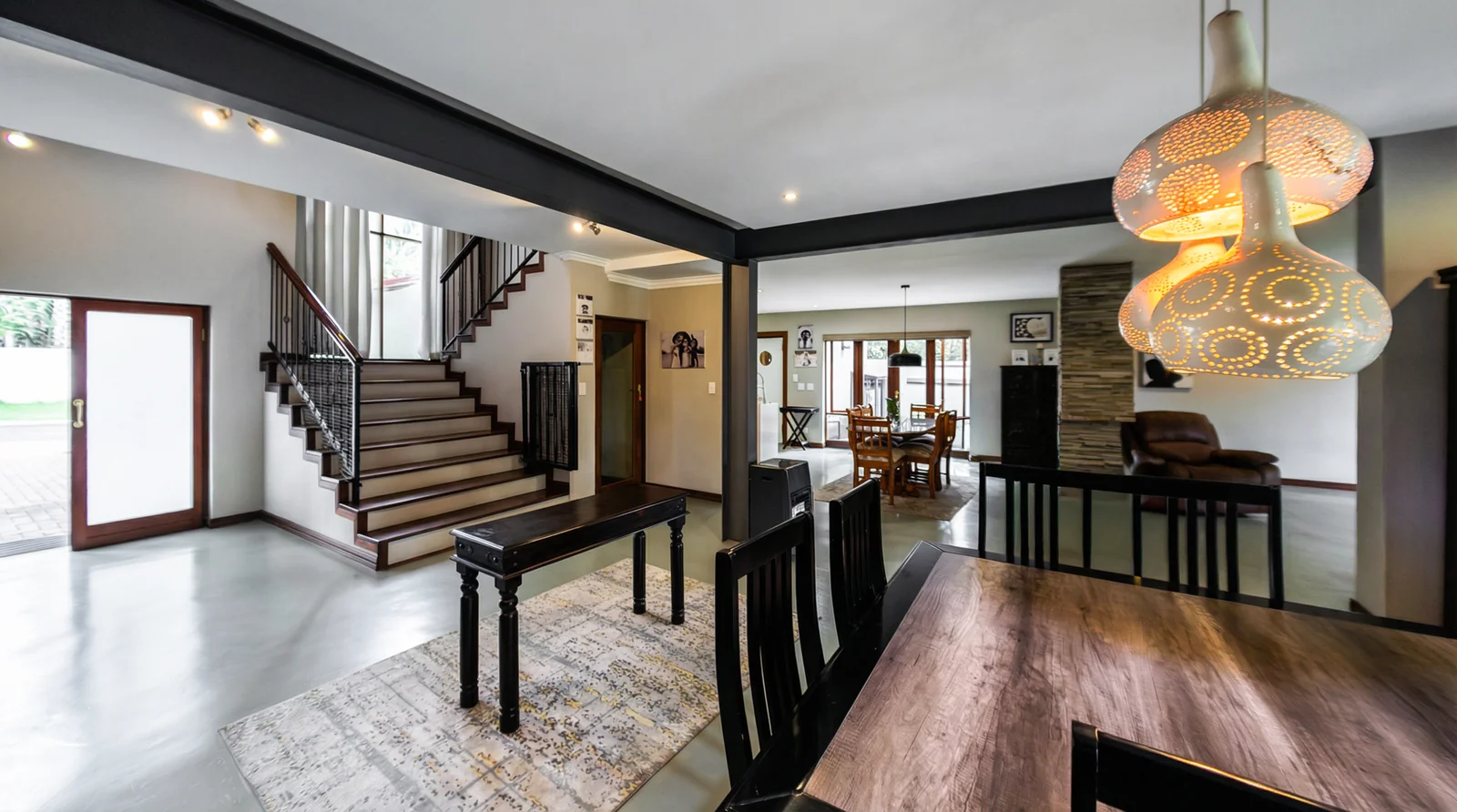 GENEROUS CLASSIC FAMILY HOME – SOLE AND EXCLUSIVE MANDATE