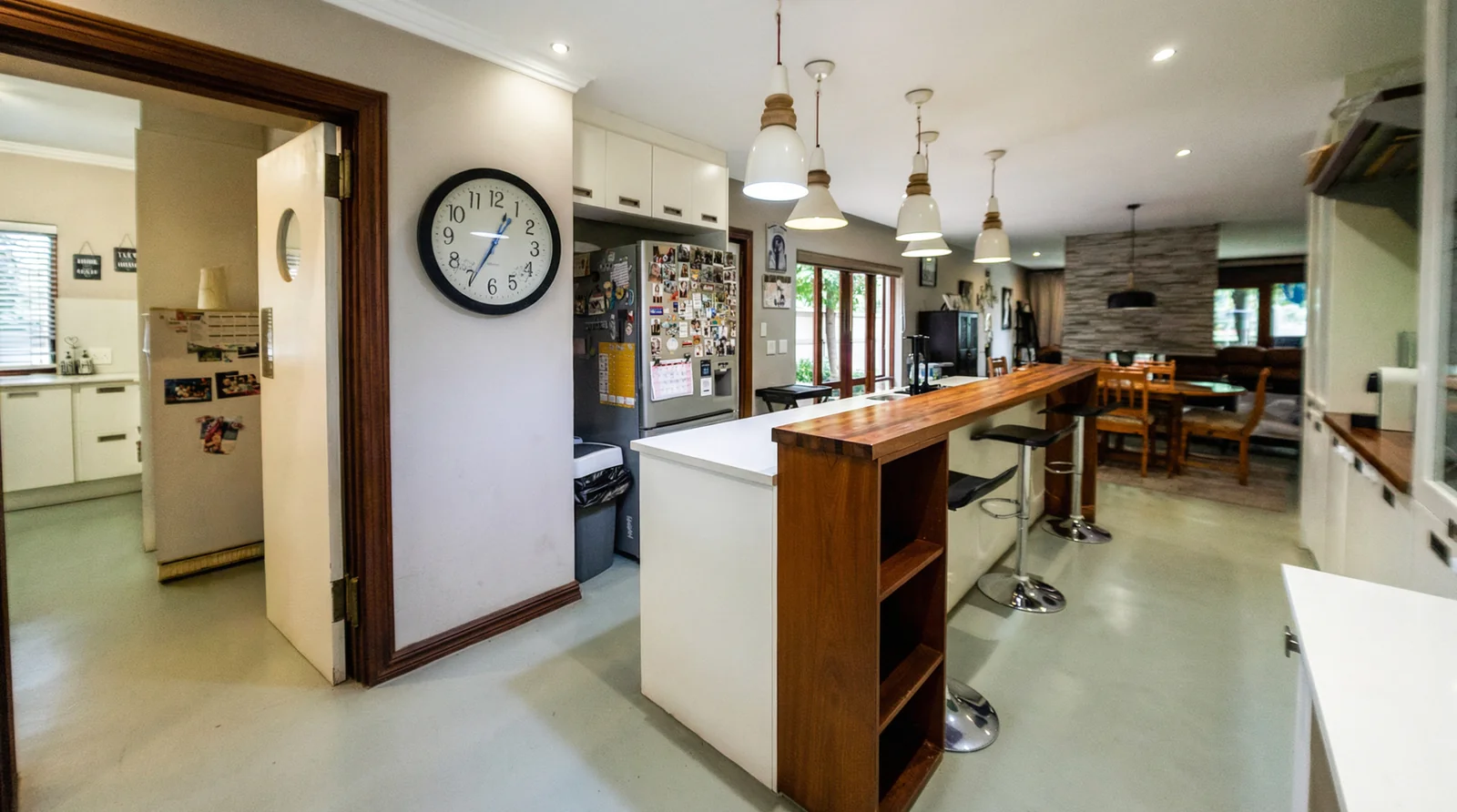 GENEROUS CLASSIC FAMILY HOME – SOLE AND EXCLUSIVE MANDATE