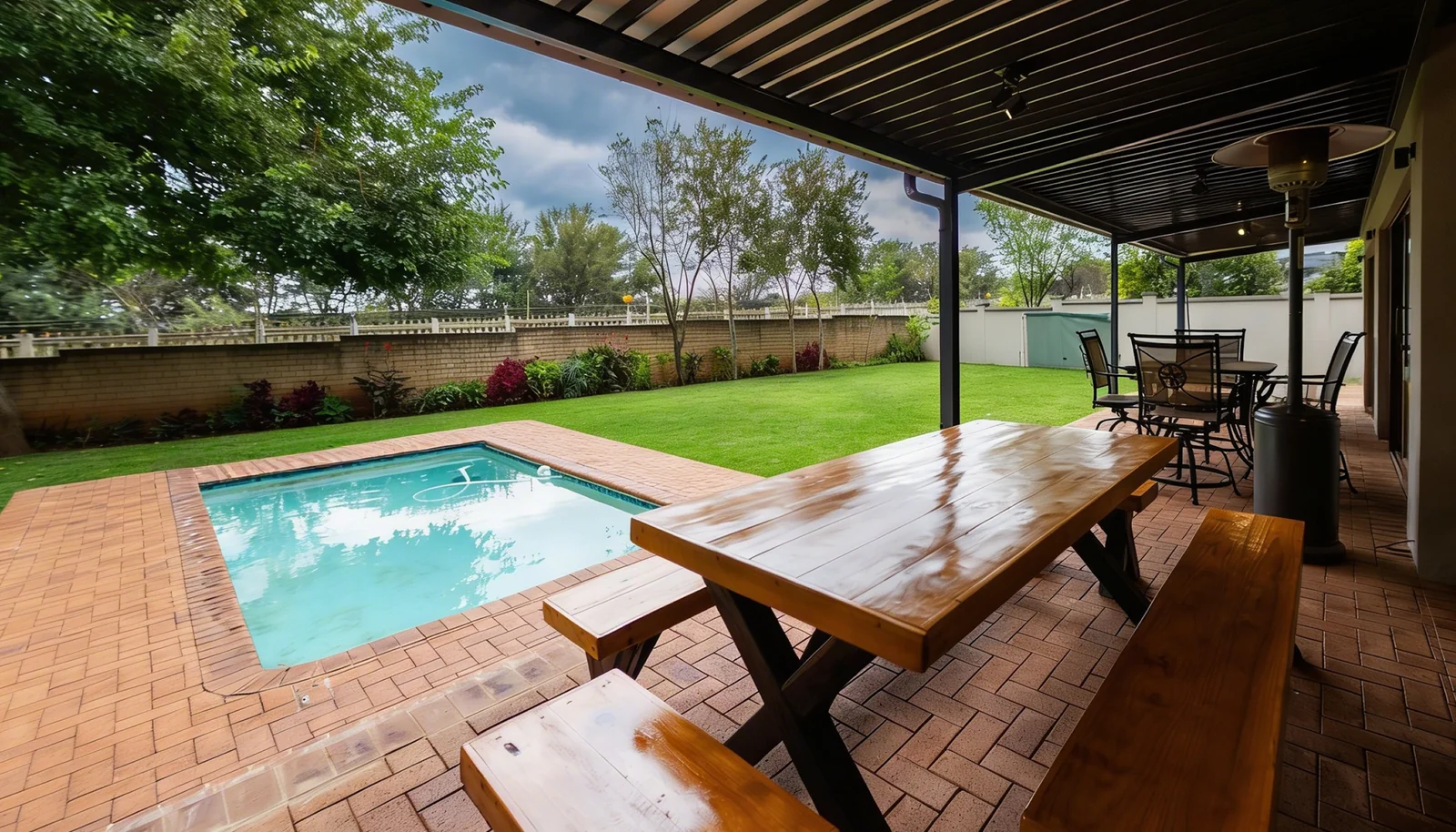 GENEROUS CLASSIC FAMILY HOME – SOLE AND EXCLUSIVE MANDATE