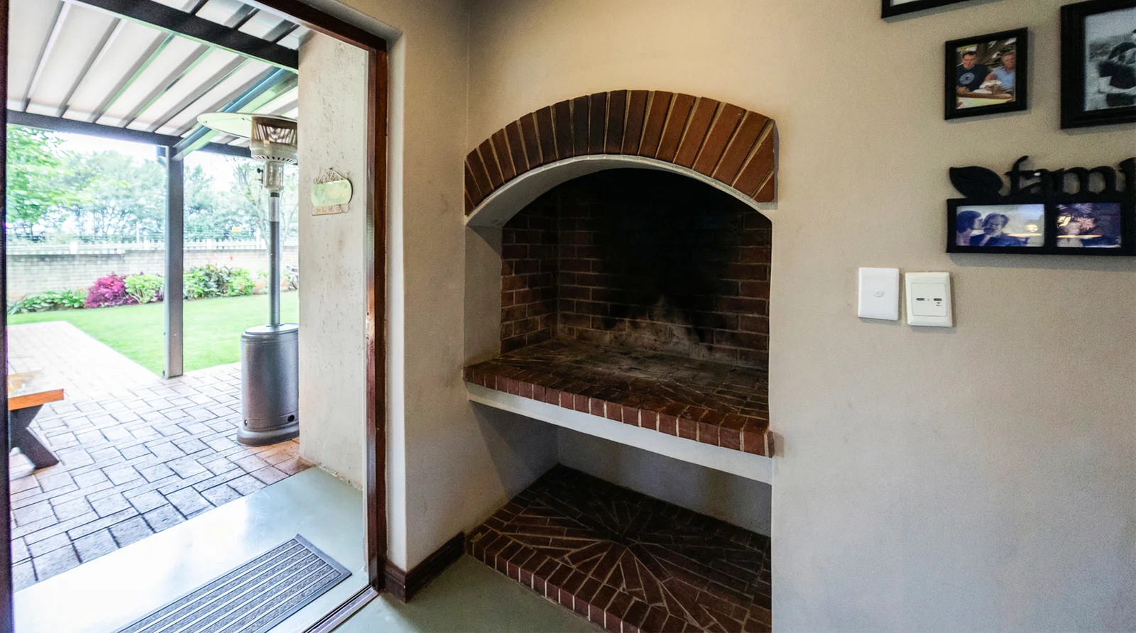 GENEROUS CLASSIC FAMILY HOME – SOLE AND EXCLUSIVE MANDATE