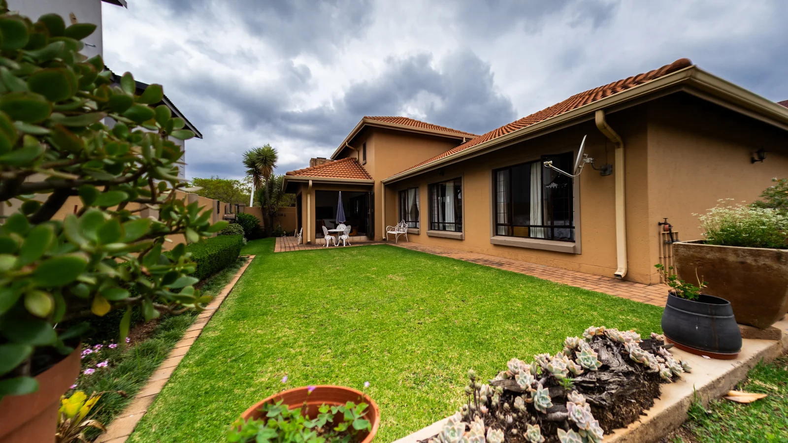 PERFECT MIDLANDS FREESTANDING STARTER HOME