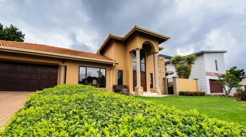 Midlands Estate, Centurion