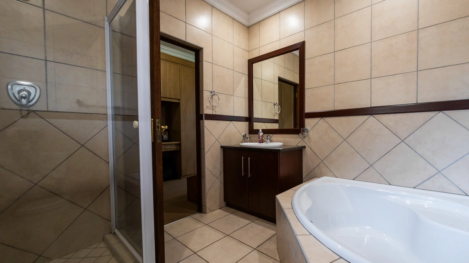 PERFECT MIDLANDS FREESTANDING STARTER HOME