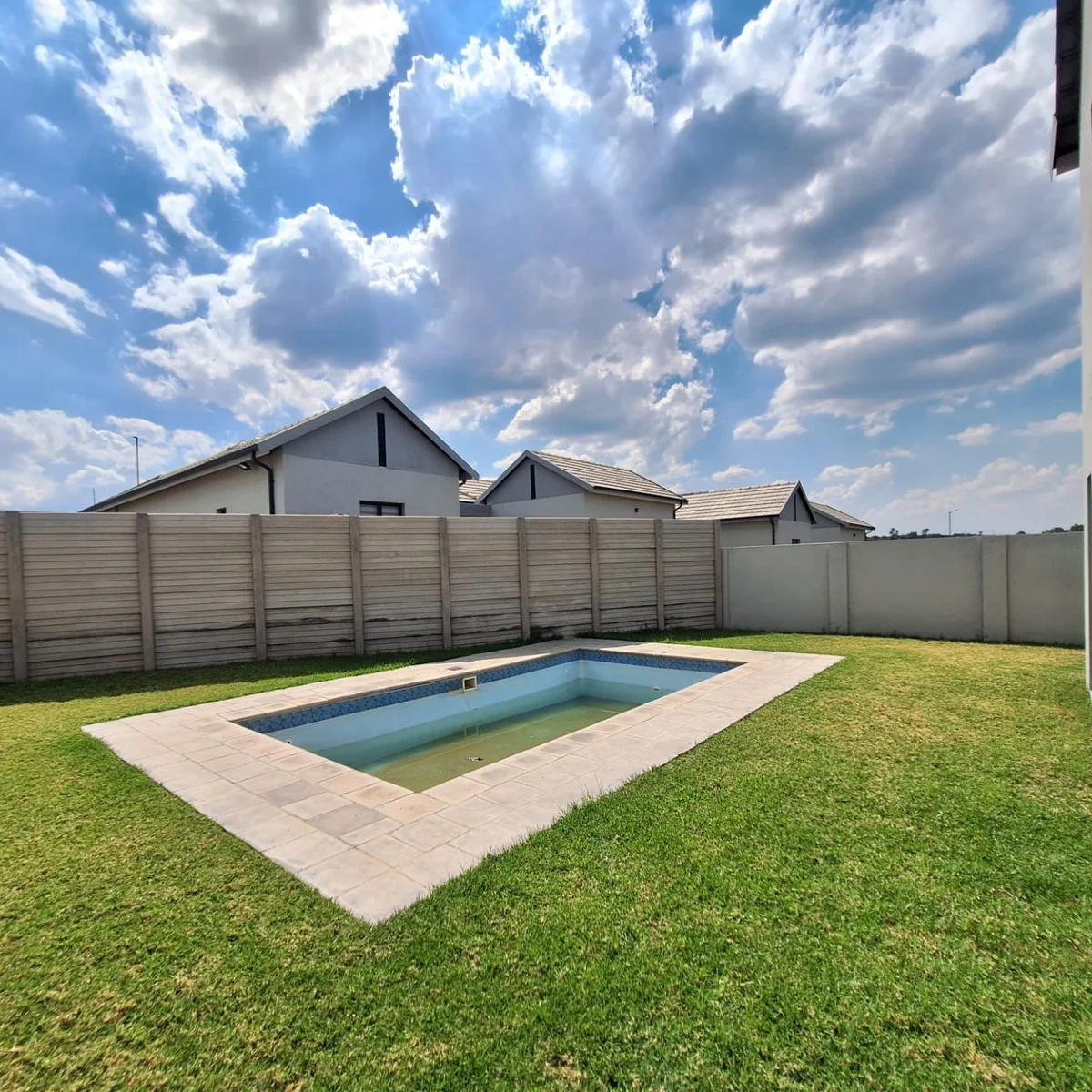 Secure 3 Bedroom Family Home To Rent in Willowbrook Estate