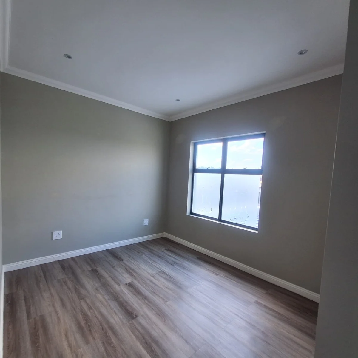 Secure 3 Bedroom Family Home To Rent in Willowbrook Estate