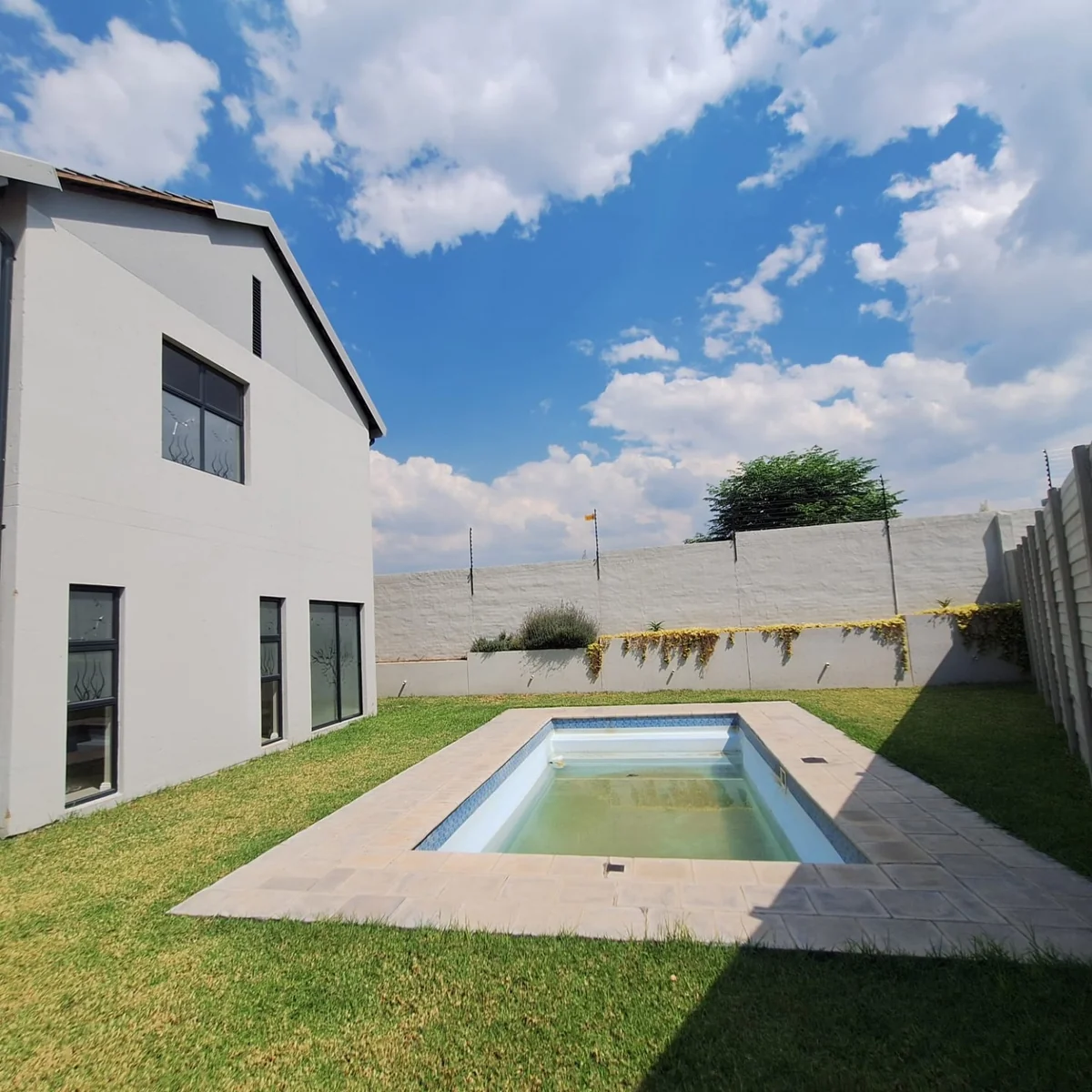 Secure 3 Bedroom Family Home To Rent in Willowbrook Estate