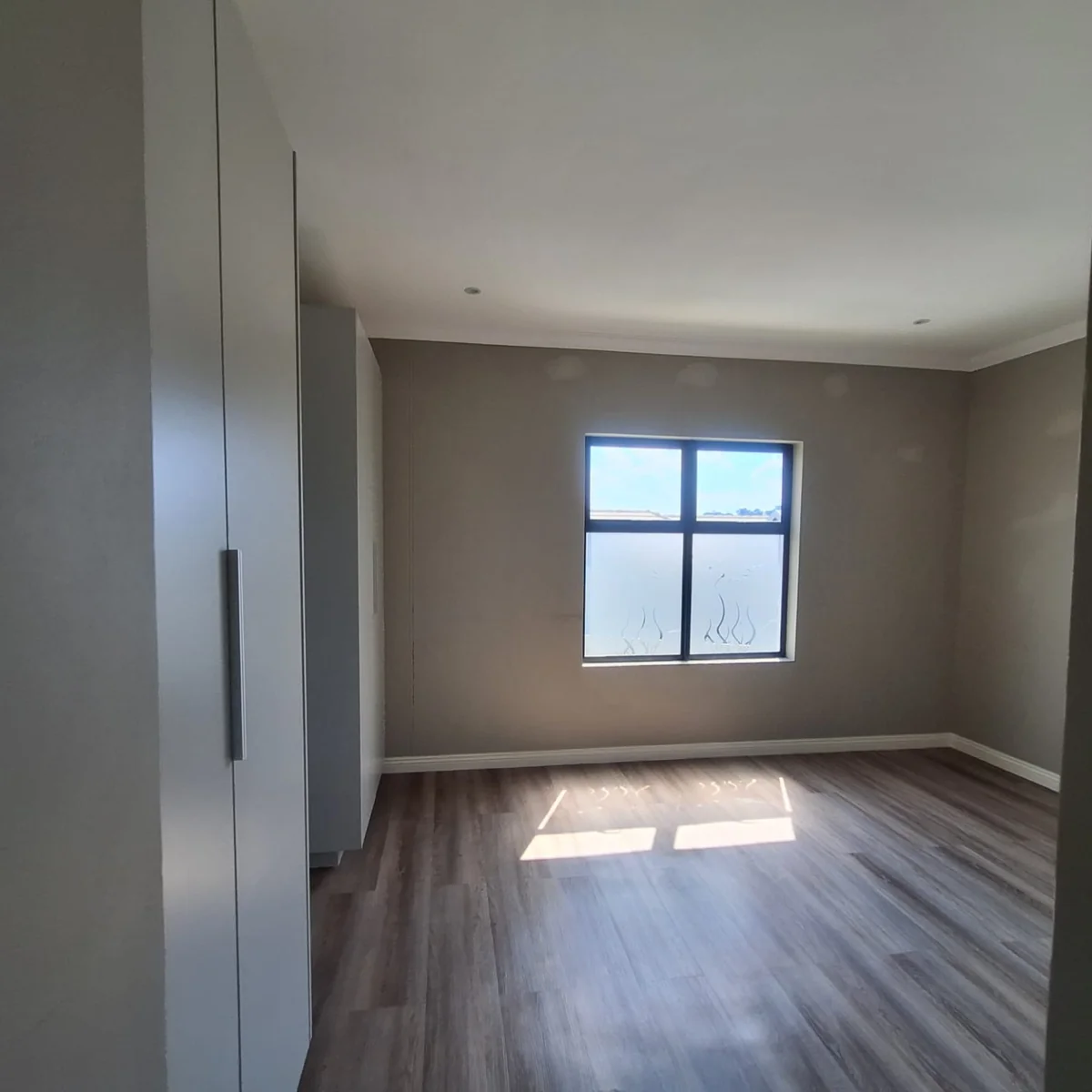 Secure 3 Bedroom Family Home To Rent in Willowbrook Estate