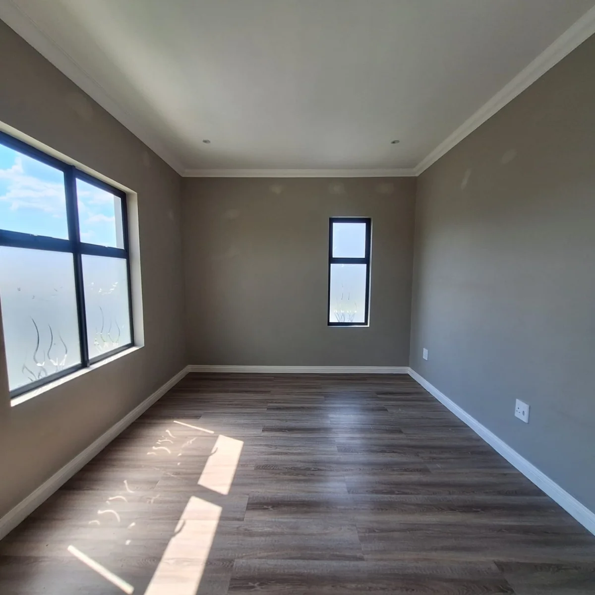 Secure 3 Bedroom Family Home To Rent in Willowbrook Estate