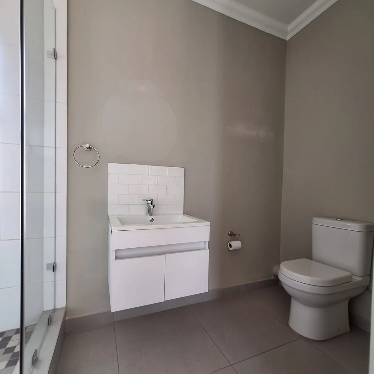 Secure 3 Bedroom Family Home To Rent in Willowbrook Estate