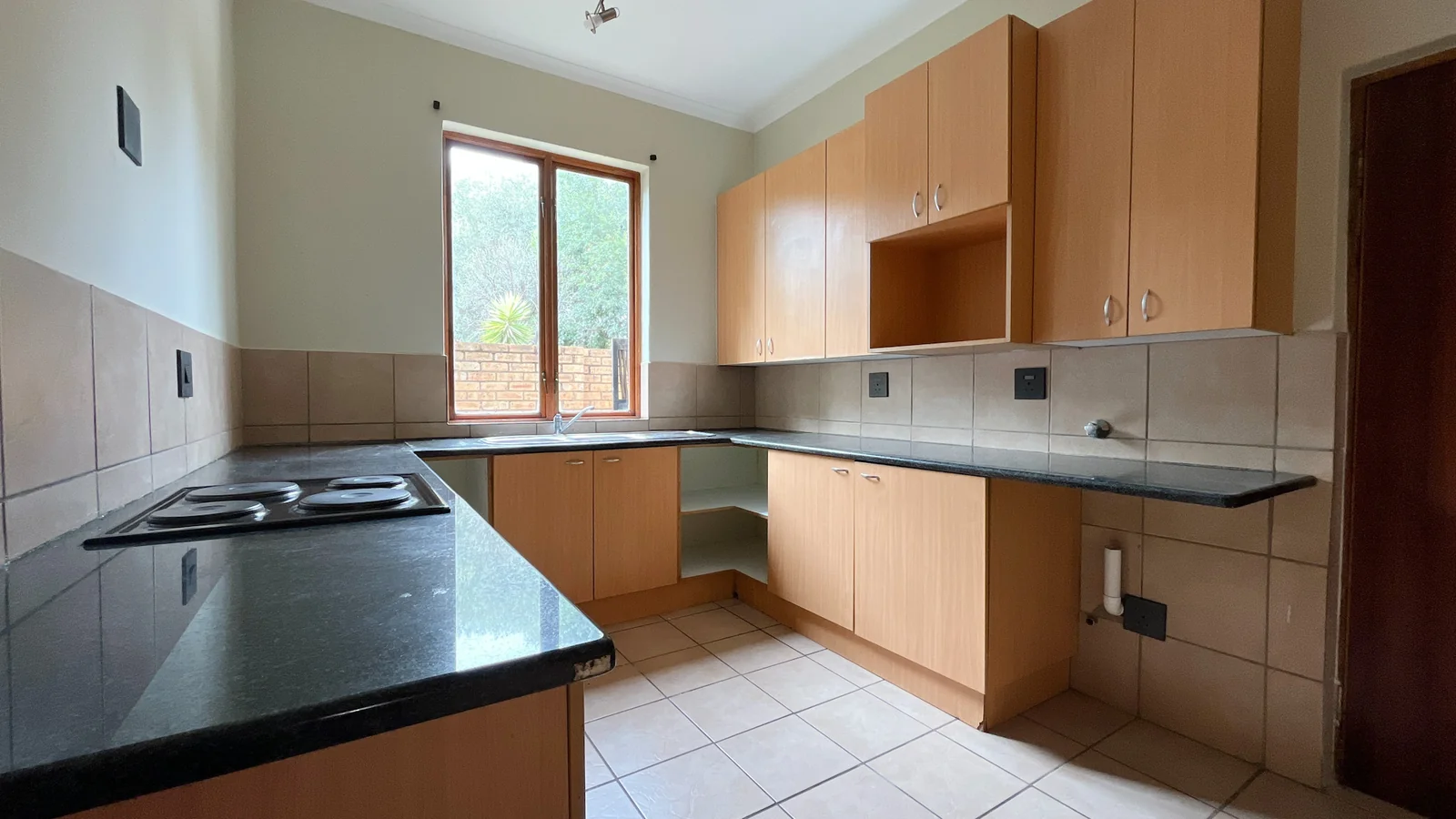 2 Bedroom House to Rent in Willowbrook