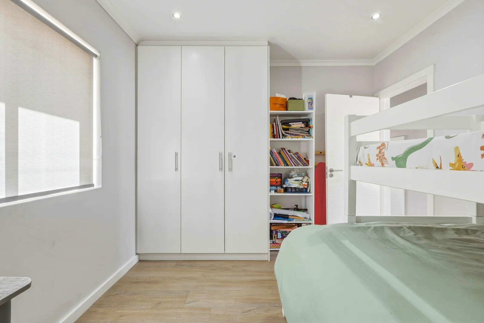 Modern 3 bedroom home, with sensational views, in elevated boutique security estate.