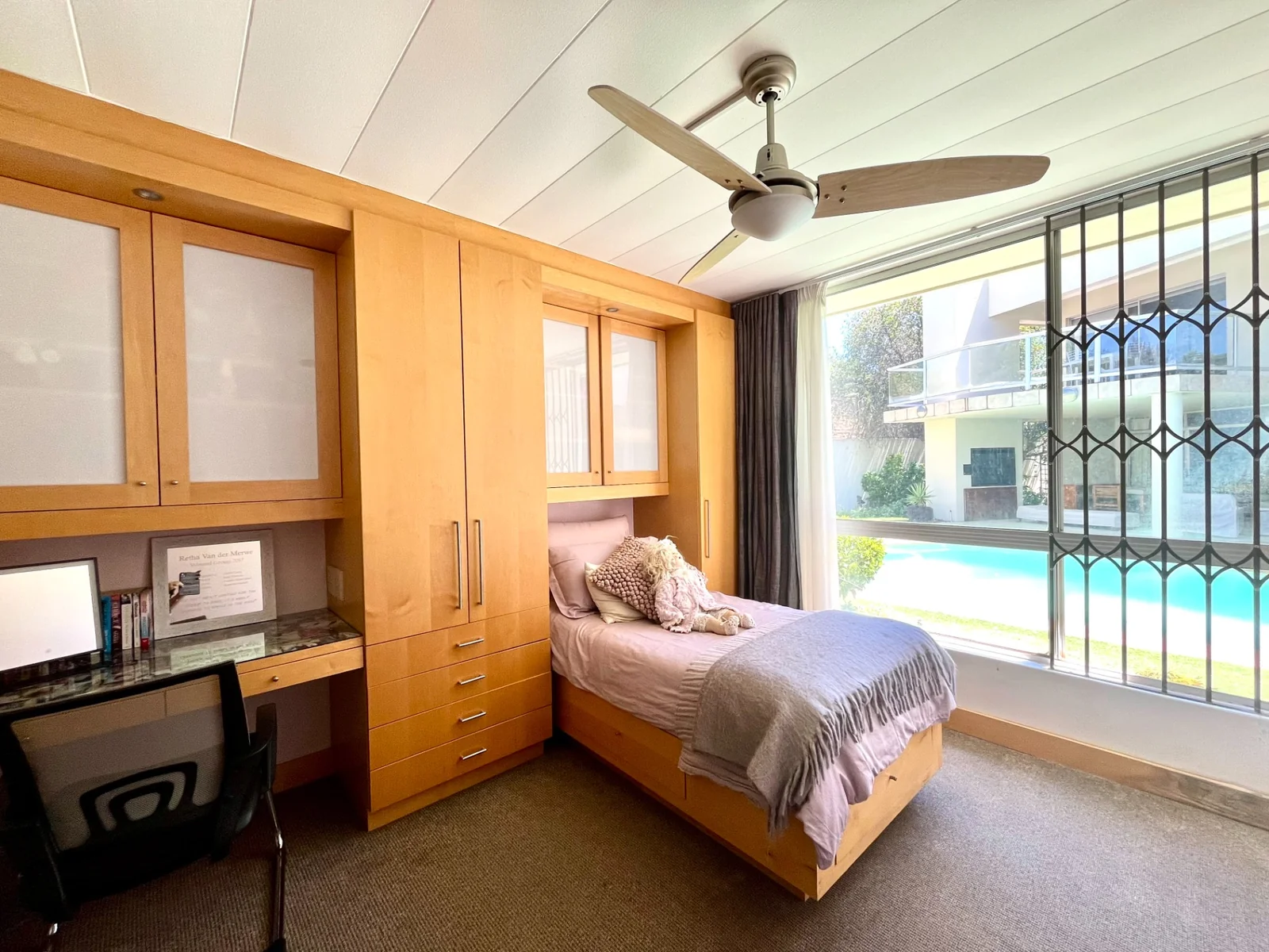 Just Listed <br/><br/>Architectural Dream where top location, luxury and style meet.