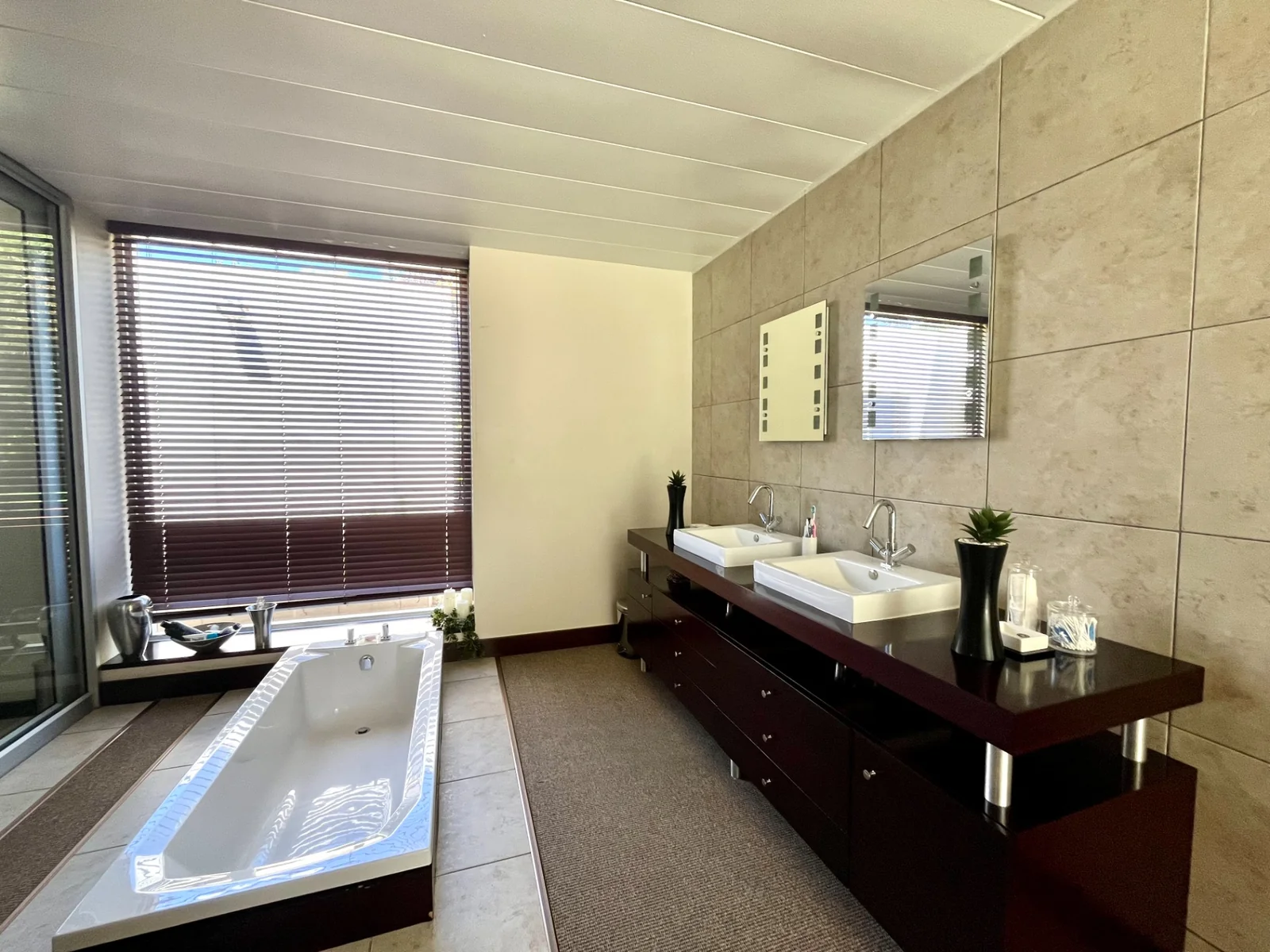 Just Listed <br/><br/>Architectural Dream where top location, luxury and style meet.