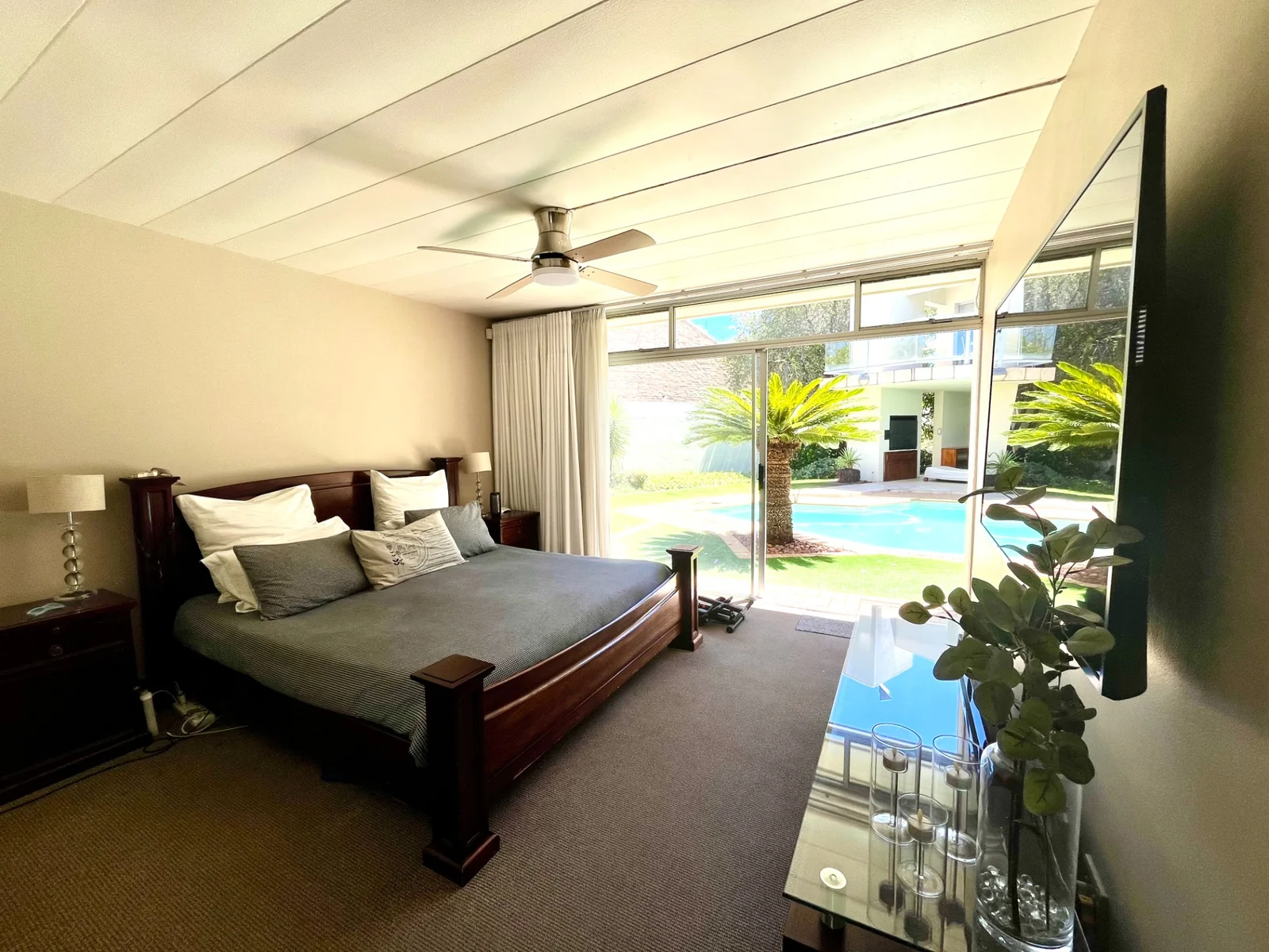 Just Listed <br/><br/>Architectural Dream where top location, luxury and style meet.