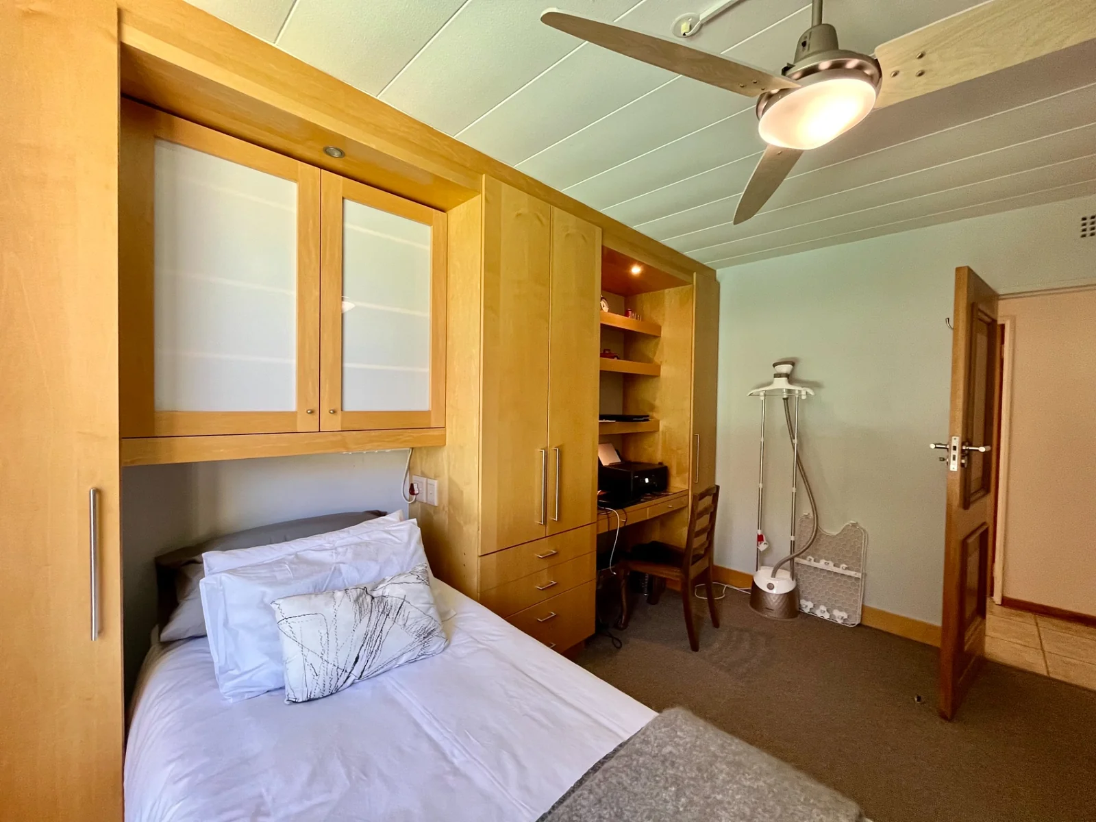 Just Listed <br/><br/>Architectural Dream where top location, luxury and style meet.