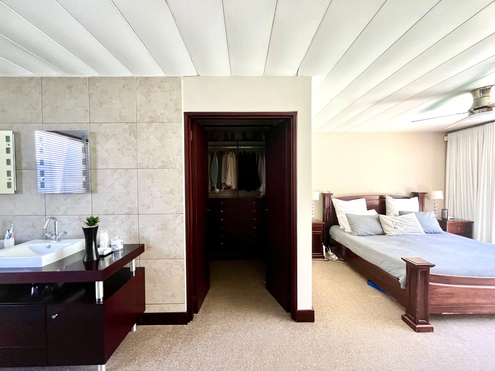 Just Listed <br/><br/>Architectural Dream where top location, luxury and style meet.