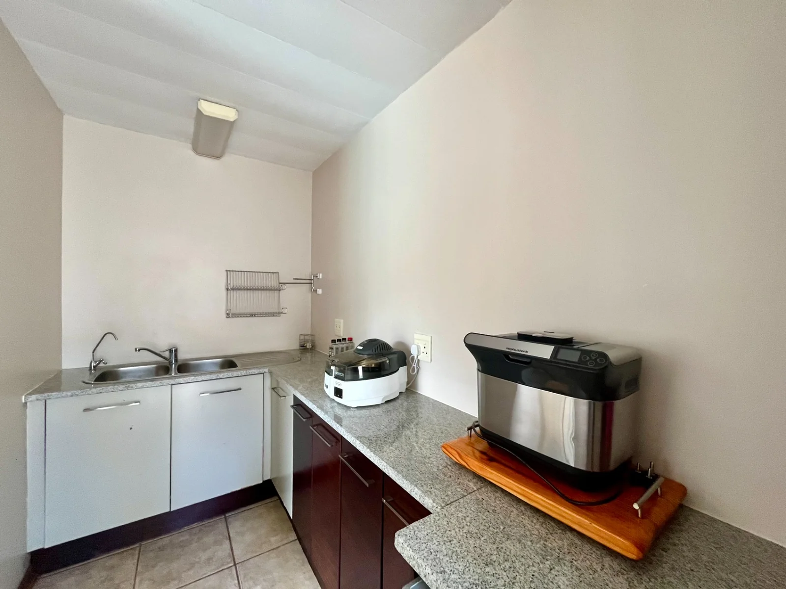 Just Listed <br/><br/>Architectural Dream where top location, luxury and style meet.