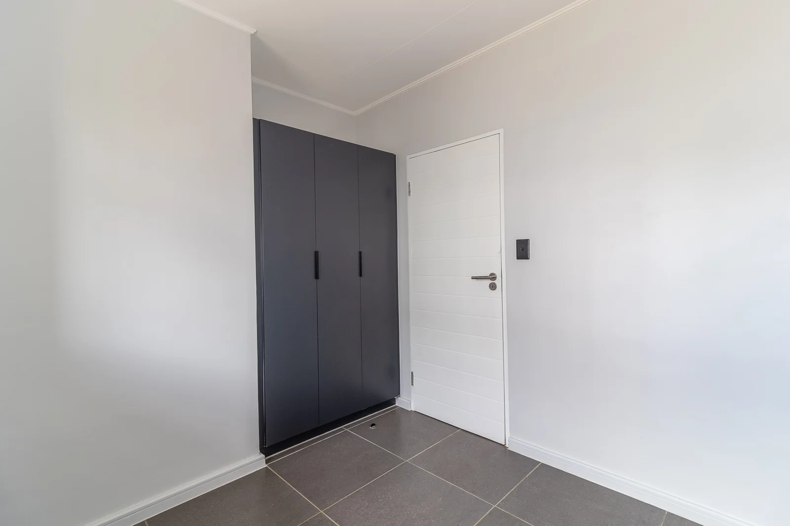 Vacant 3 bedroom apartment for sale in Newinbosch Estate