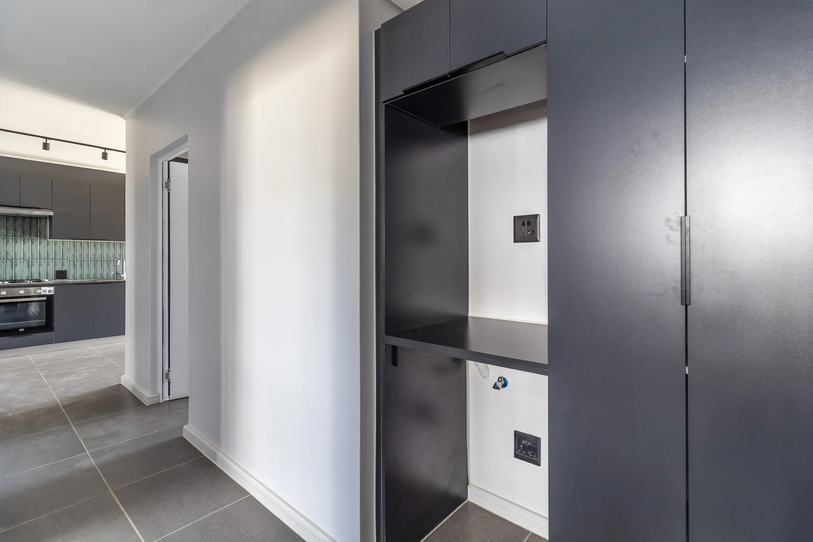 Vacant 3 bedroom apartment for sale in Newinbosch Estate