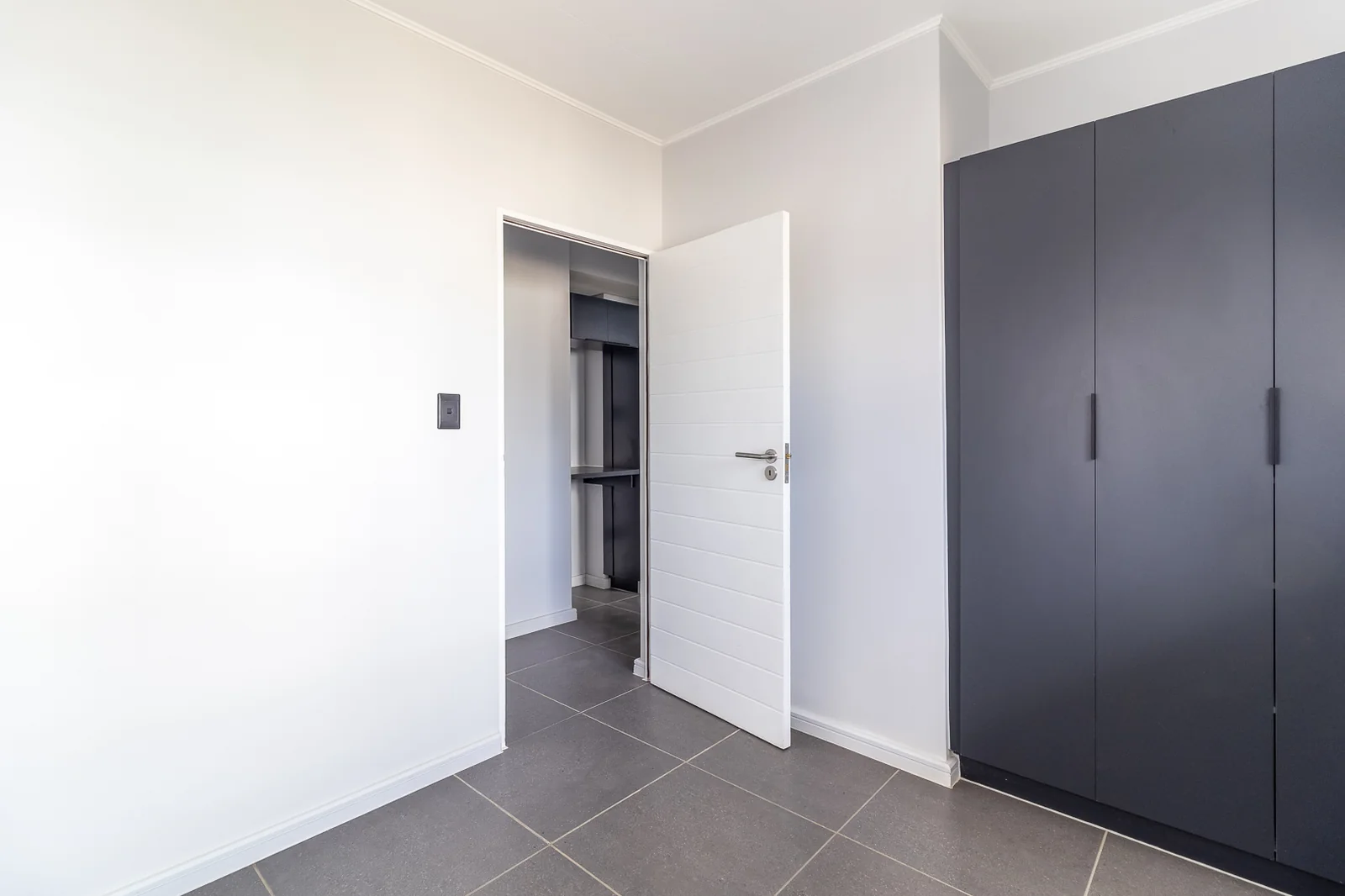 Vacant 3 bedroom apartment for sale in Newinbosch Estate