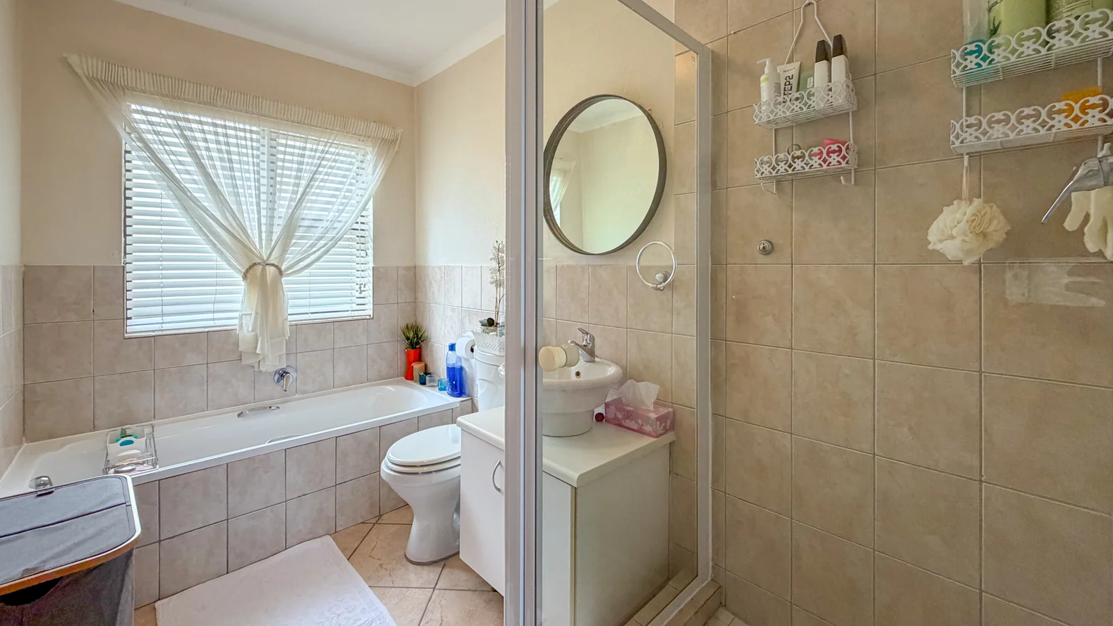 Stylish 3-Bed Duplex with Double Garage + Louvered Patio