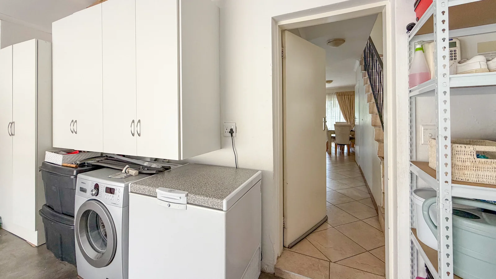 Stylish 3-Bed Duplex with Double Garage + Louvered Patio