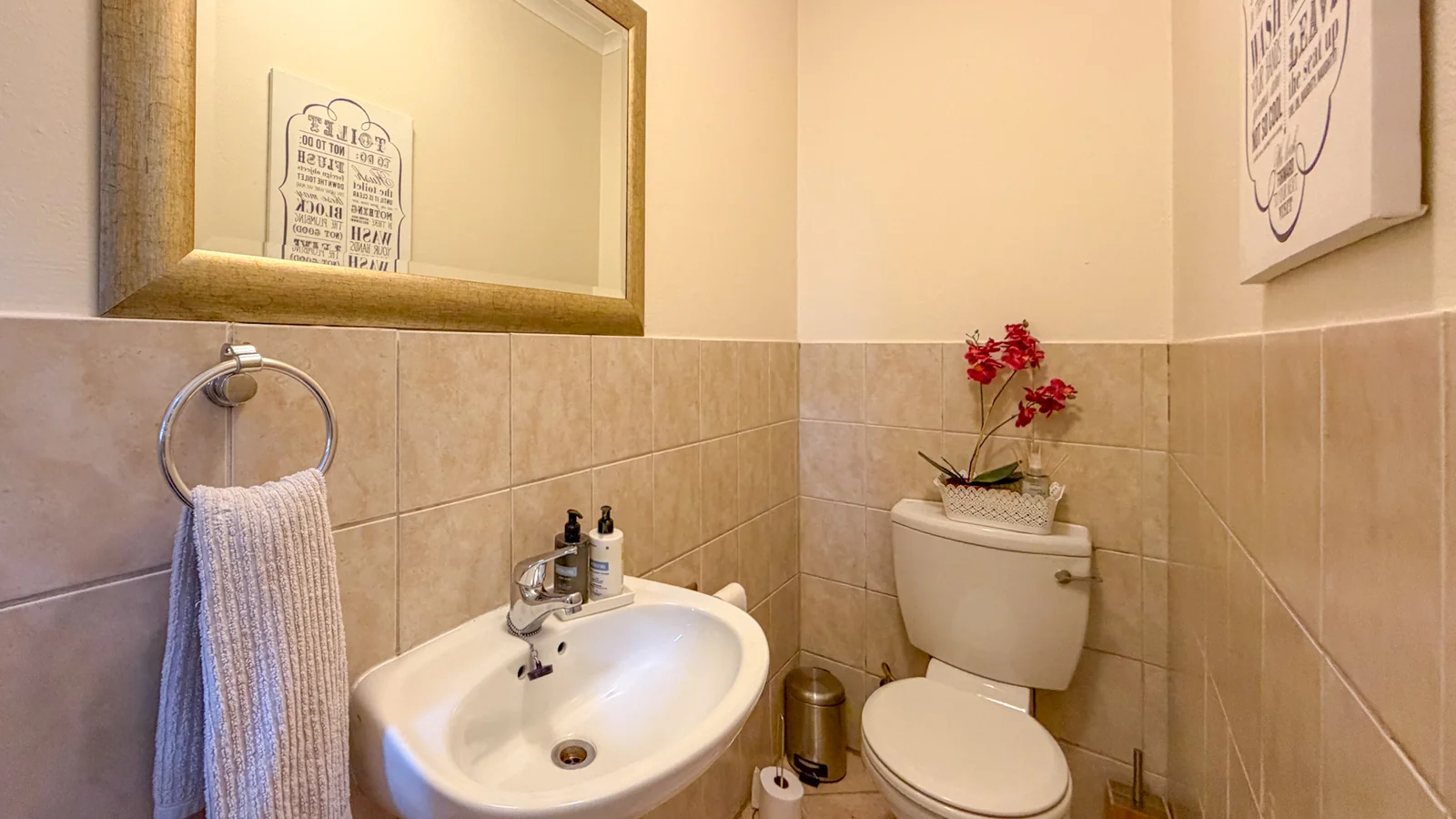 Stylish 3-Bed Duplex with Double Garage + Louvered Patio