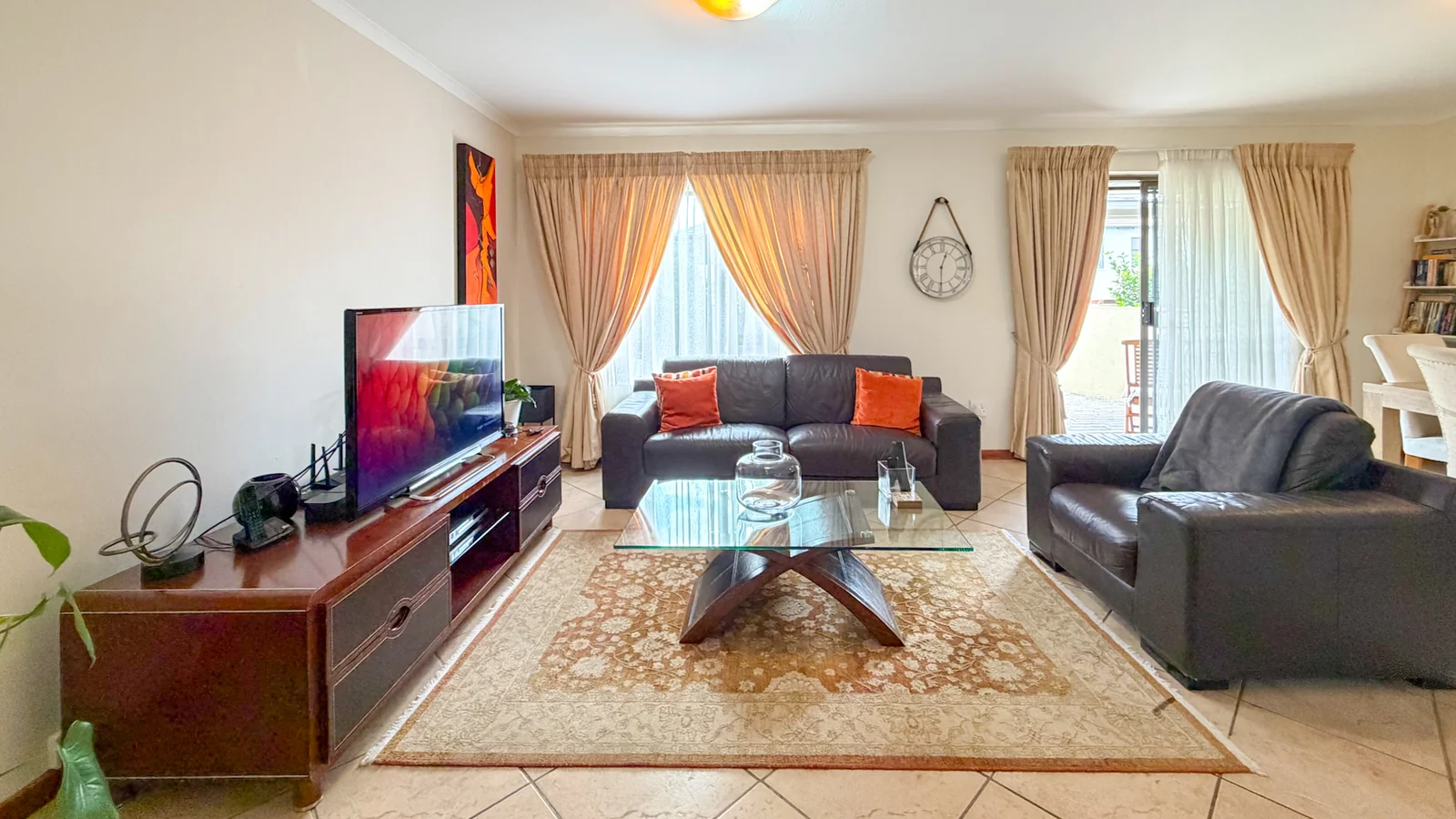 Stylish 3-Bed Duplex with Double Garage + Louvered Patio