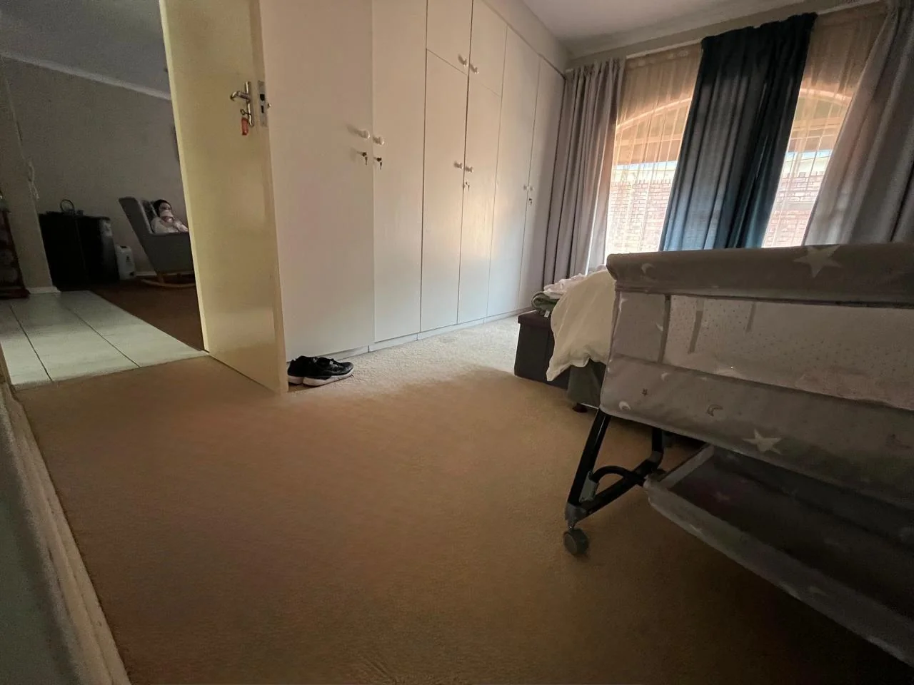 Spacious townhouse to let in Three Rivers, close to all amenities.