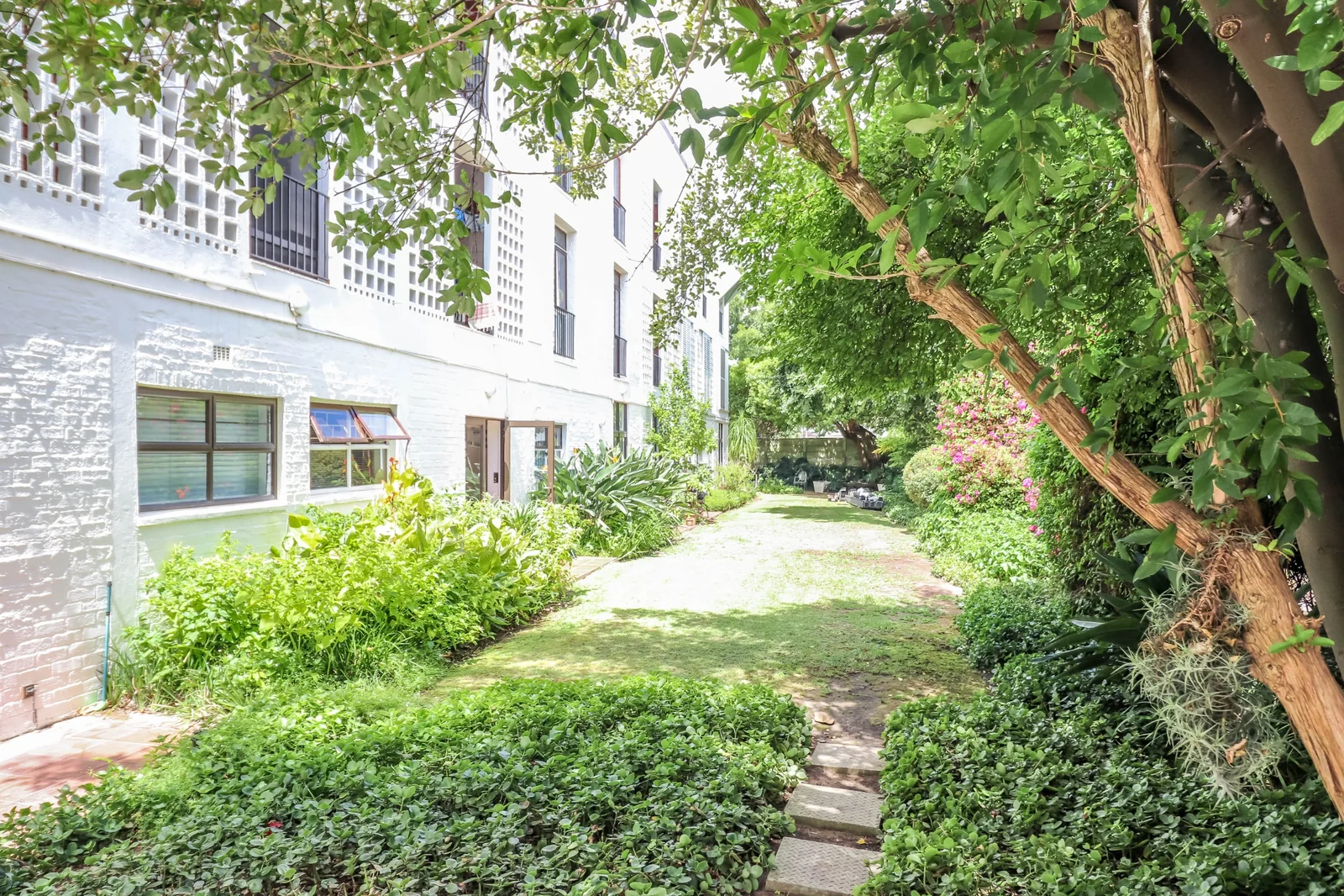 Airbnb-Ready Investment Apartment in the Heart of Dorp Street, Stellenbosch