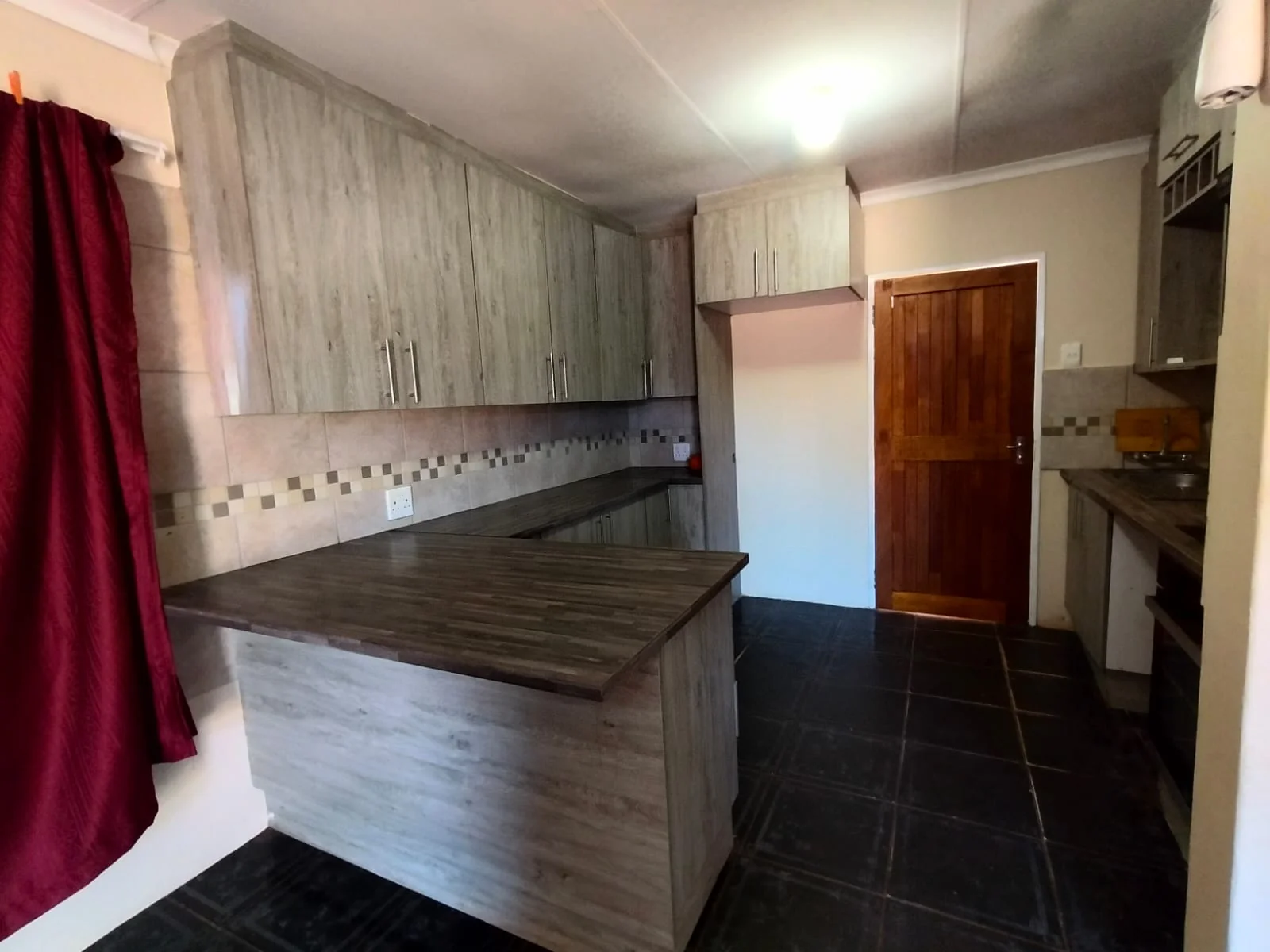 3 Bedroom House To Rent