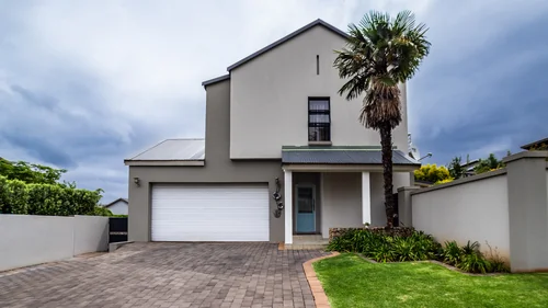 Midstream Hill Estate, Centurion