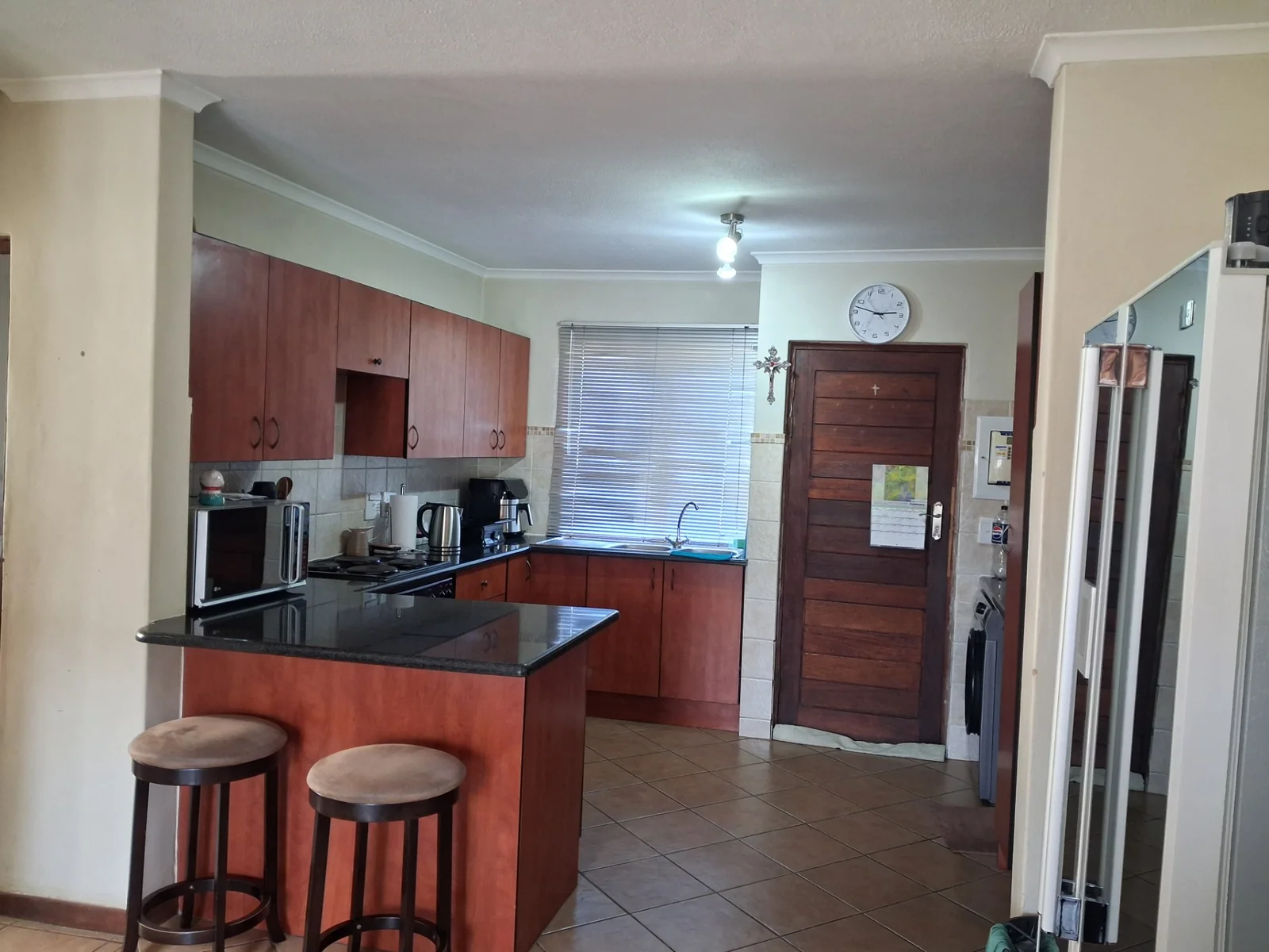 BEAUTIFUL PENTHOUSE 4 SALE IN MONTANA!!!!