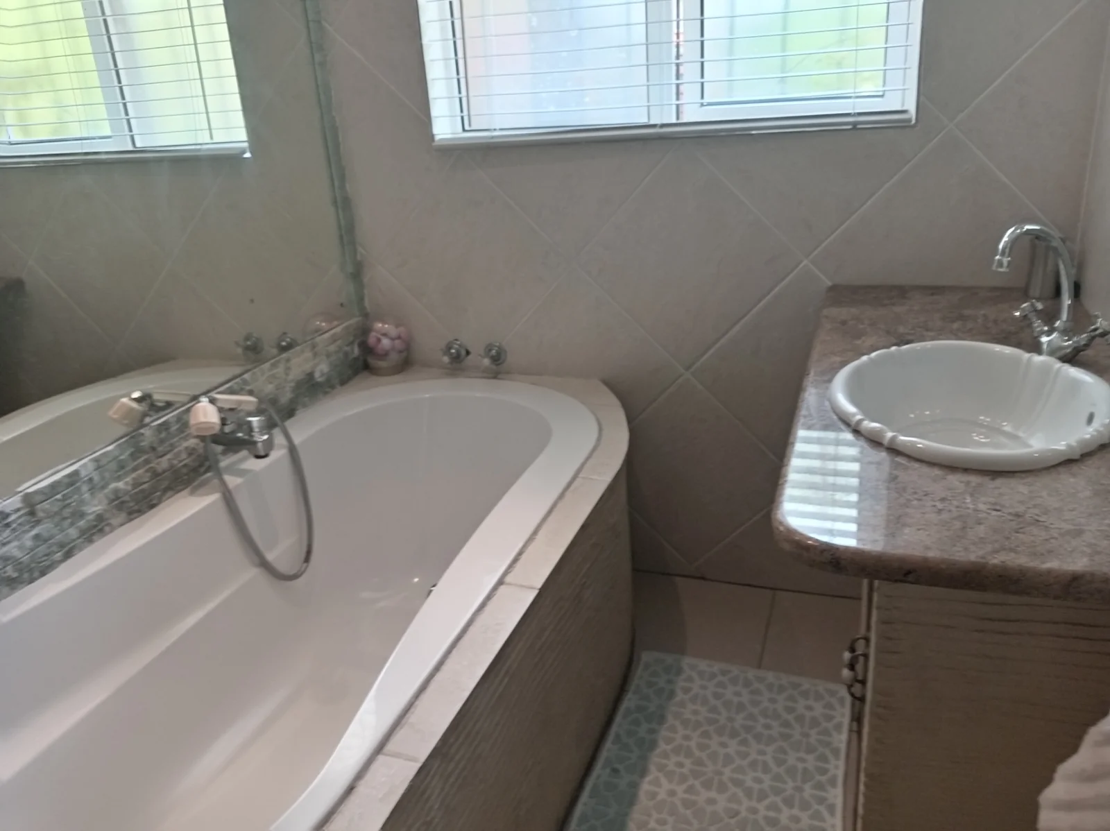 ESCAPE TO THE DREAM HOUSE