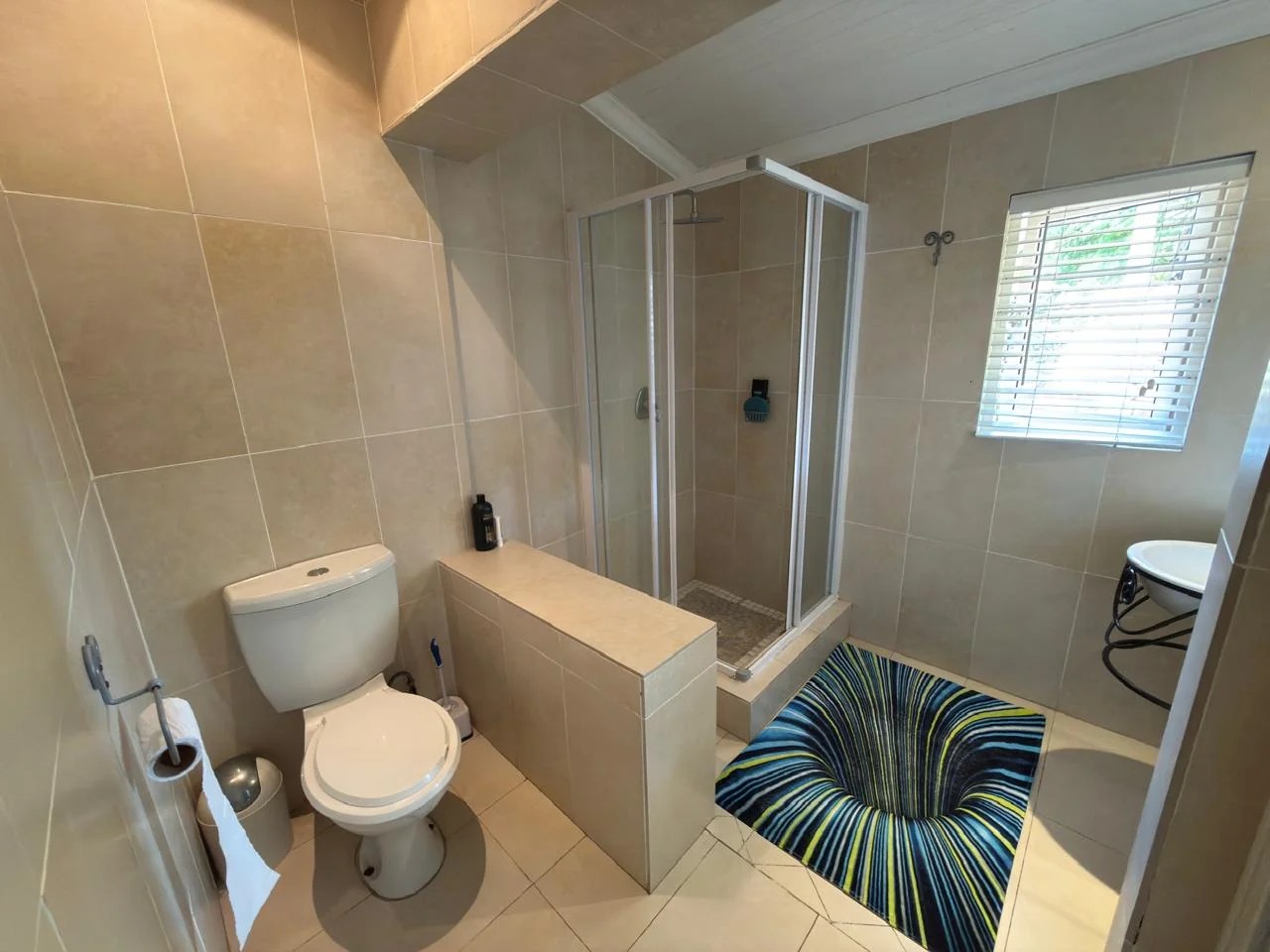 ESCAPE TO THE DREAM HOUSE