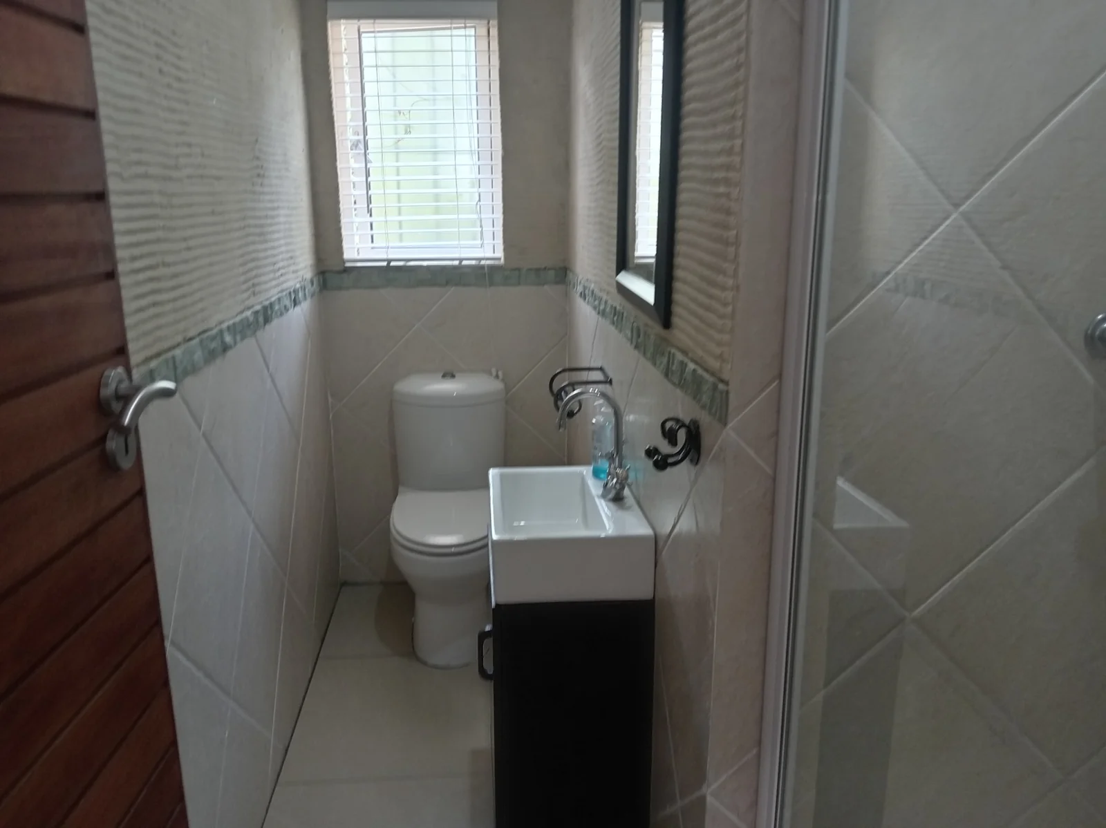 ESCAPE TO THE DREAM HOUSE