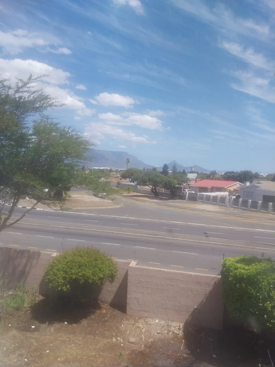 Neat and Secure 2 bed apartment for Sale in Bothasig