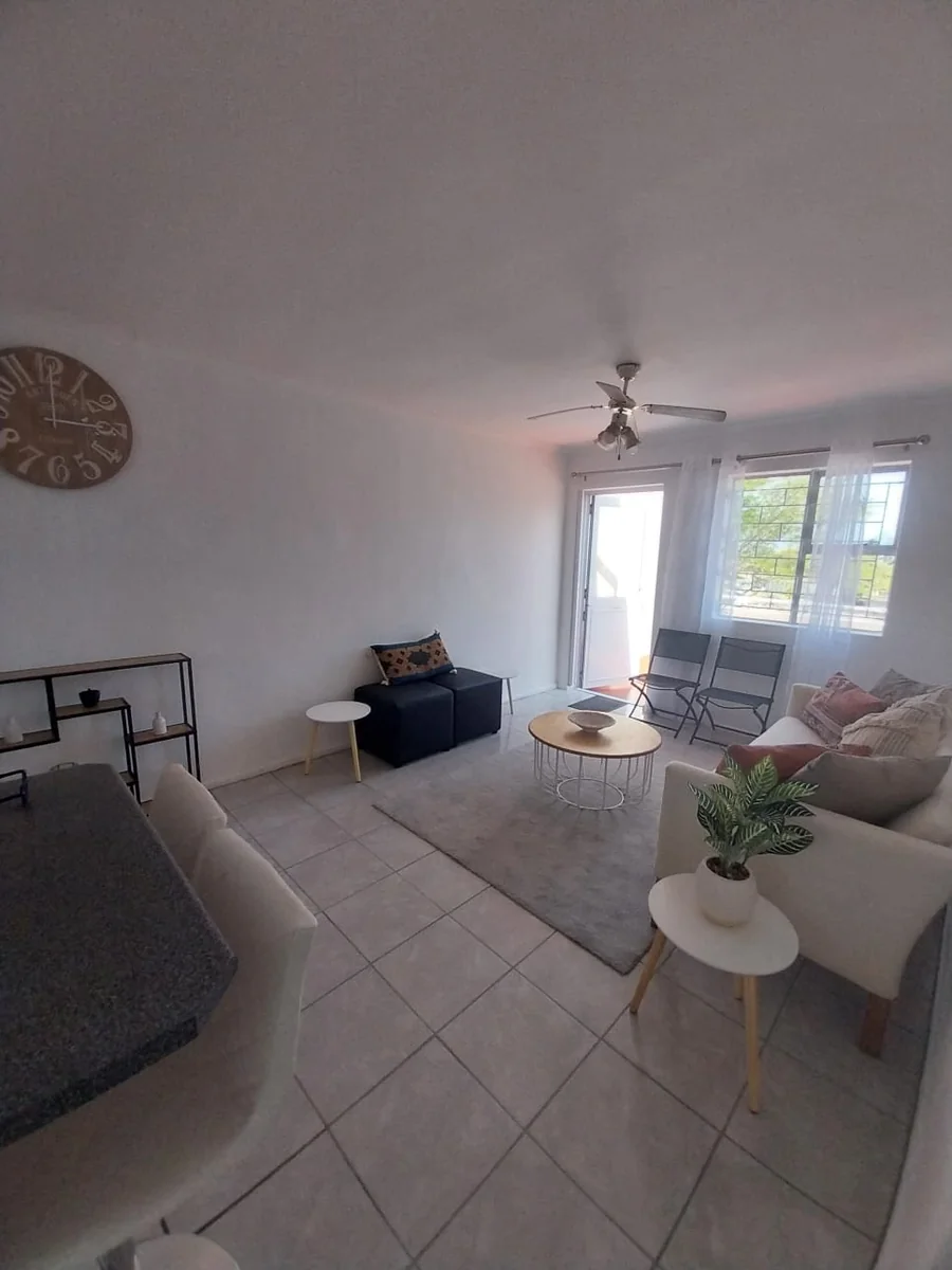 Neat and Secure 2 bed apartment for Sale in Bothasig