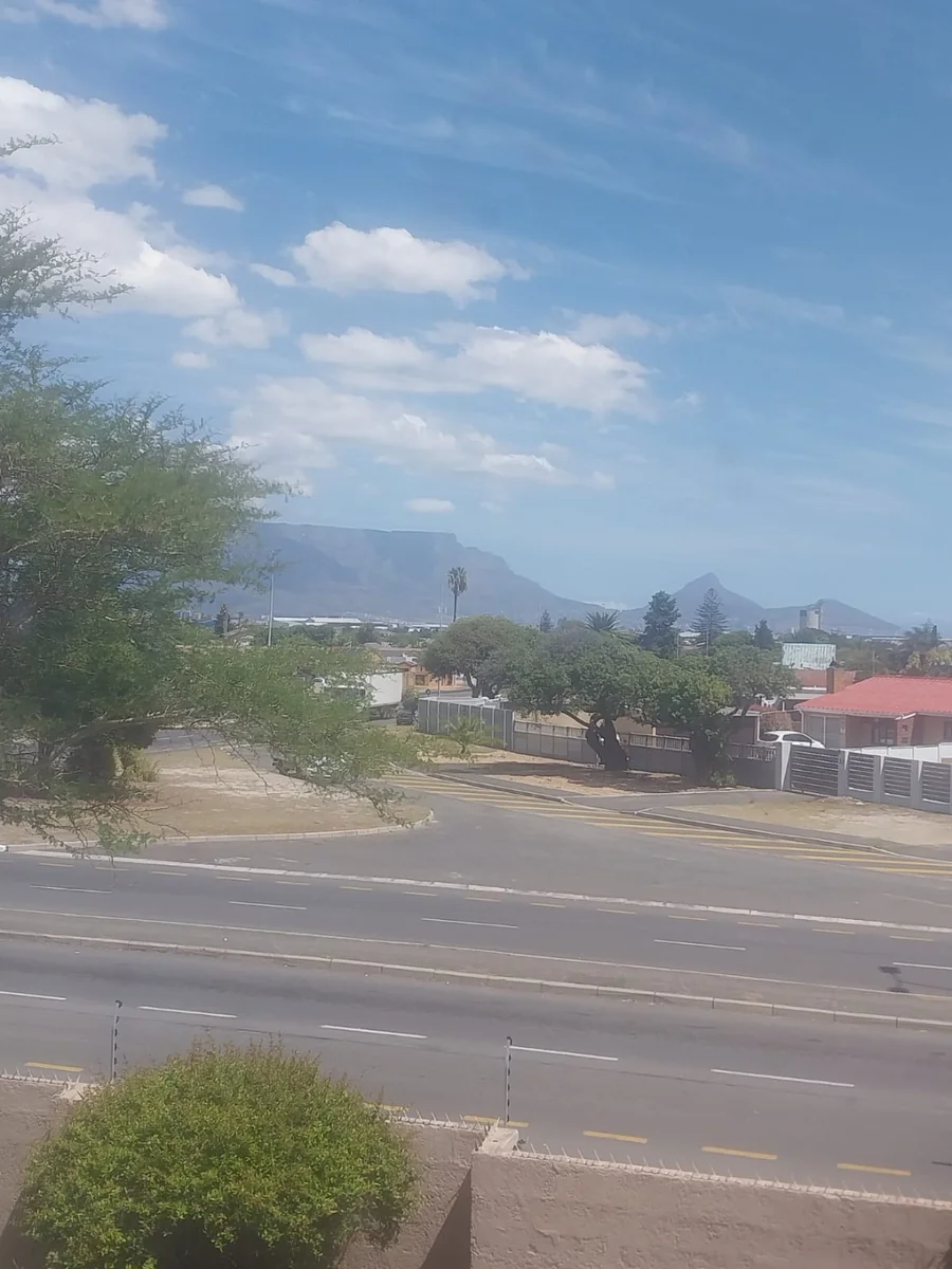 Neat and Secure 2 bed apartment for Sale in Bothasig