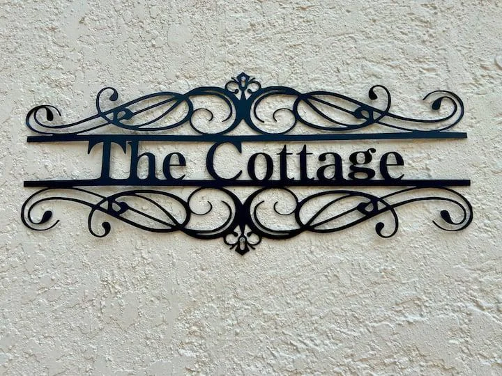 Modern & Secure Bachelor Cottage in the Heart of Noordwyk