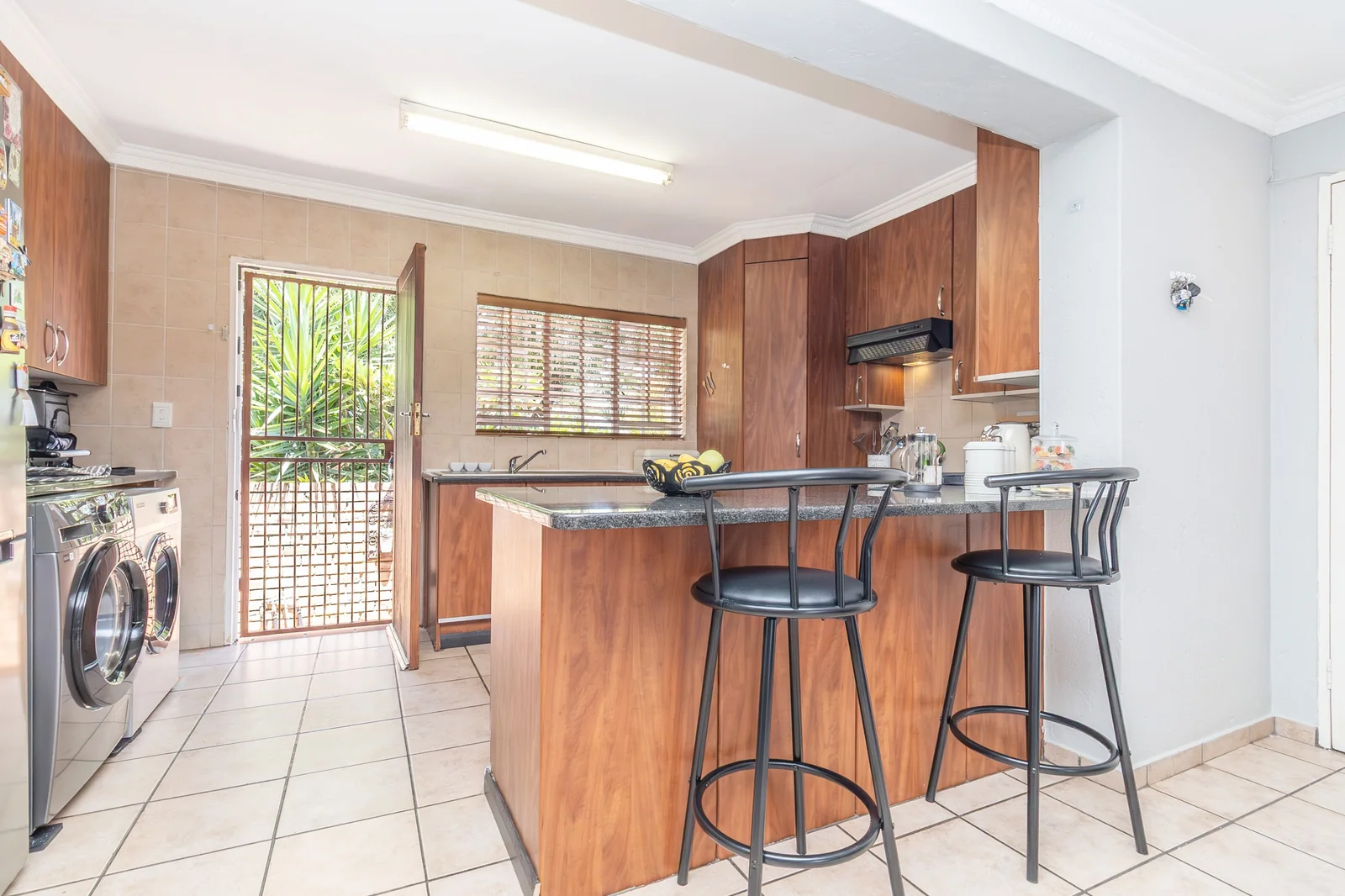 3 Bedroom Townhouse for Sale in Willowbrook