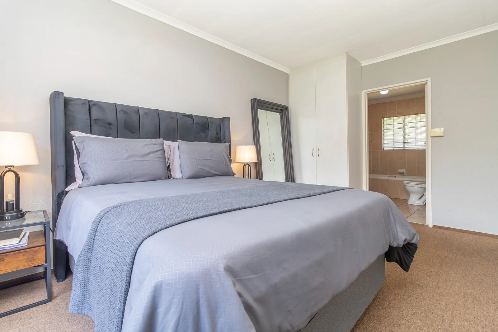 3 Bedroom Townhouse for Sale in Willowbrook