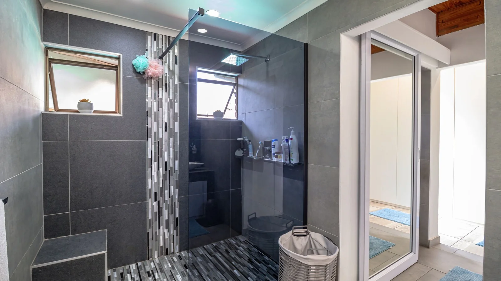 Expansive Family Home with Solar Power, Borehole and Exceptional Entertainment