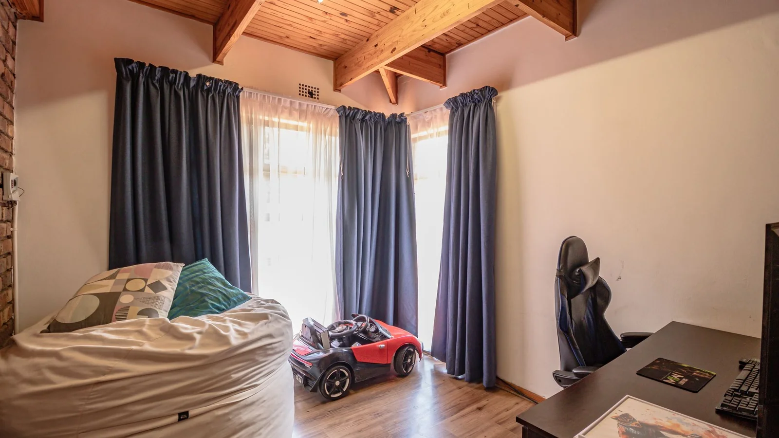 Expansive Family Home with Solar Power, Borehole and Exceptional Entertainment