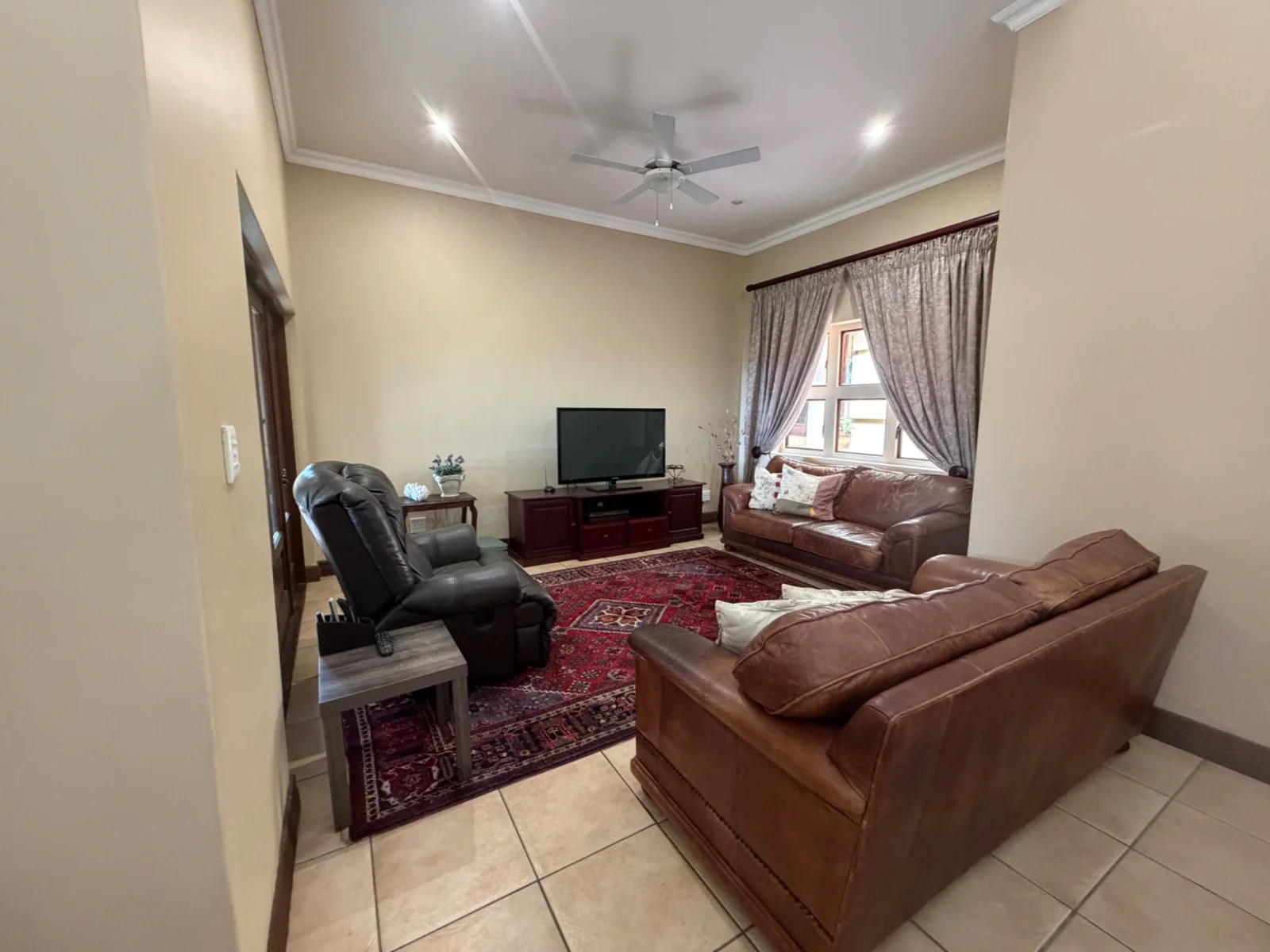 CHARM AND STYLE TEAMED WITH ELEGANCE ..... INSIDE A SECURITY ESTATE!