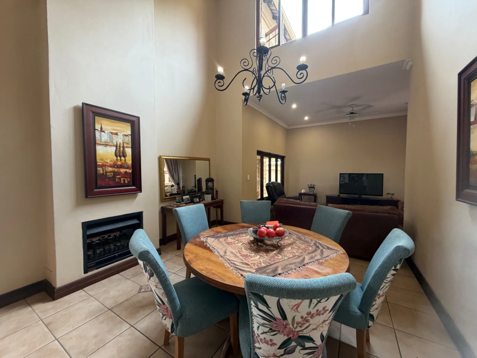 CHARM AND STYLE TEAMED WITH ELEGANCE ..... INSIDE A SECURITY ESTATE!