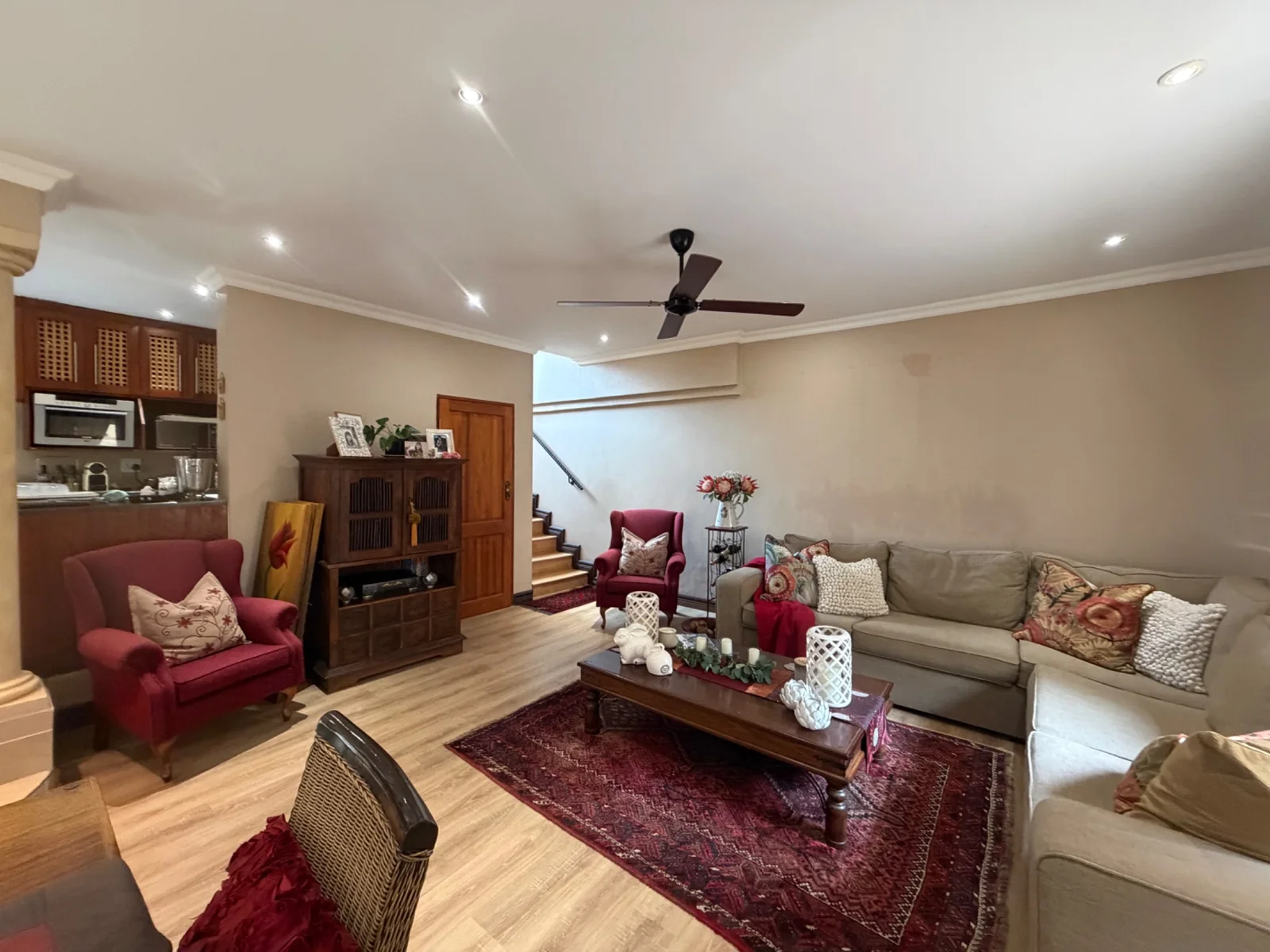 CHARM AND STYLE TEAMED WITH ELEGANCE ..... INSIDE A SECURITY ESTATE!