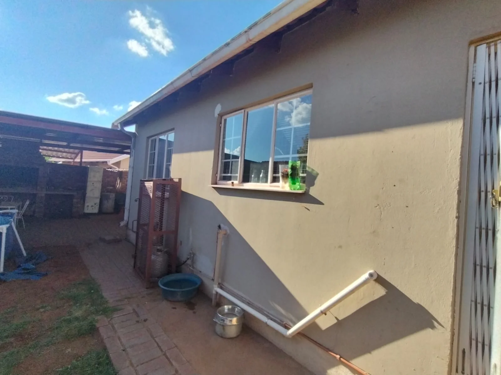 3 Bedroom House For Sale
