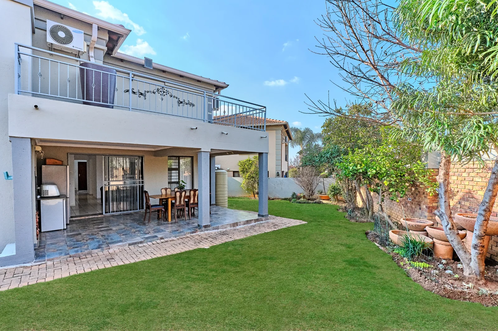 Bedrooms: 4 (dual Master-Suites) Bathrooms: 3.5 | Garages: 2 | Staff Accommodation with own entrance l Solar<br/>